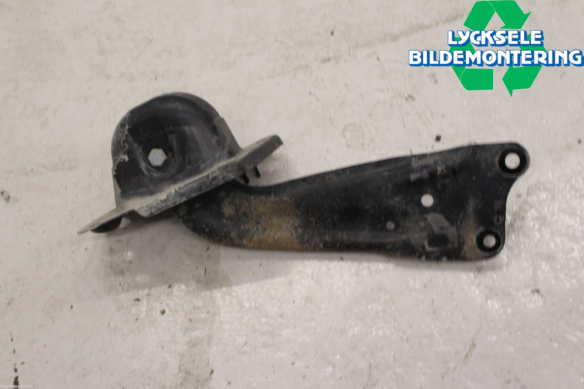 Volkswagen VW PASSAT 15-19 Bärarm Bak Vänster