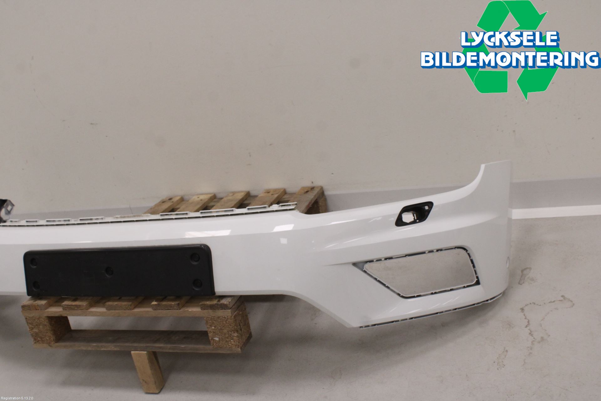 Volkswagen VW TIGUAN 16-24 Stötfångarbeklädnad Fram