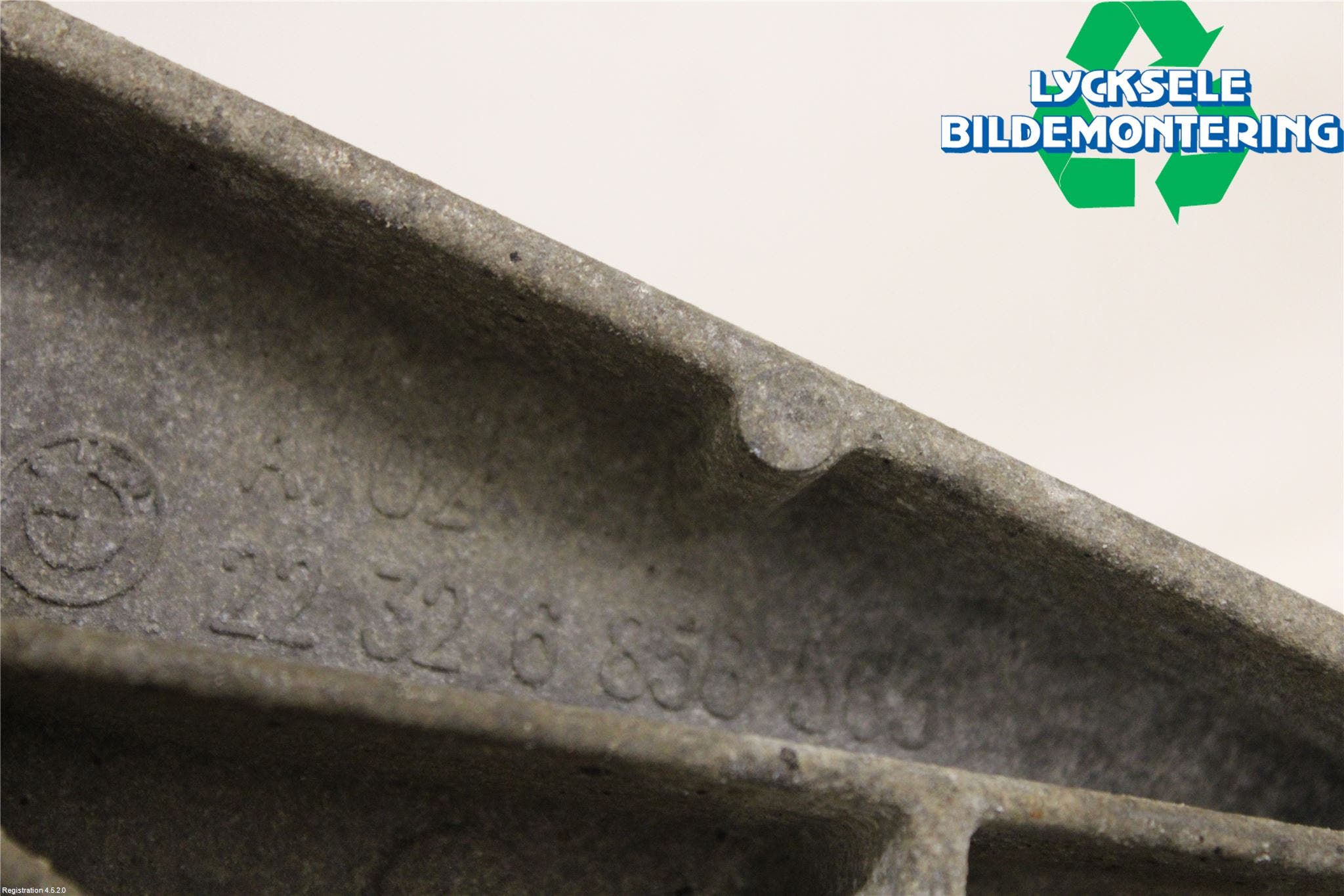 BMW 5 F10/F11/F18 09-17 Växellådsbalk