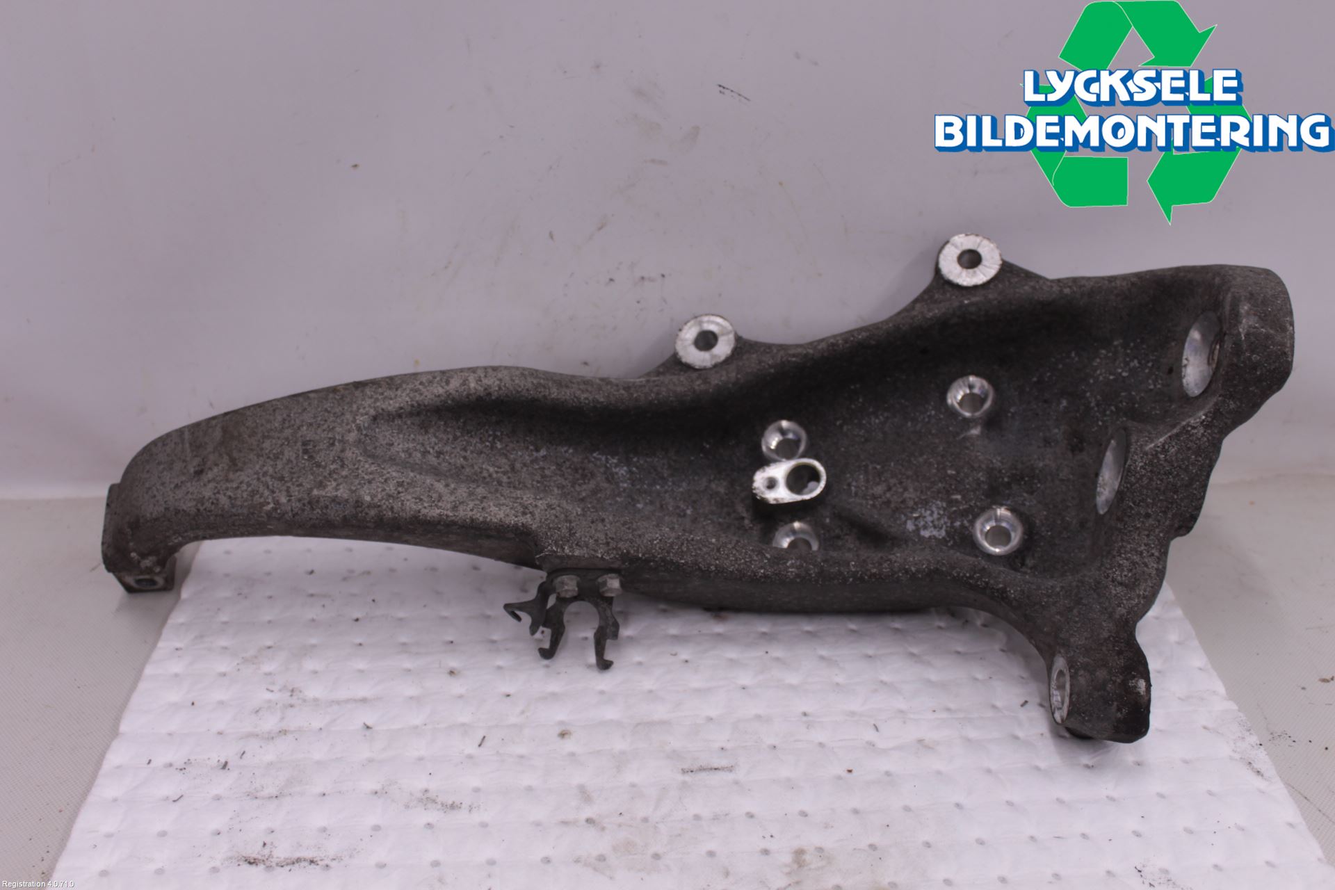 BMW 5 F10/F11/F18 09-17 Styrspindel Lagerhus Hö