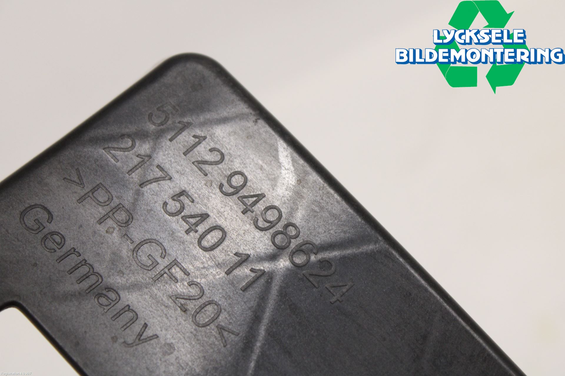 BMW 5 G30/G31/F90 17-23 Stötfångare Deformelement Bak