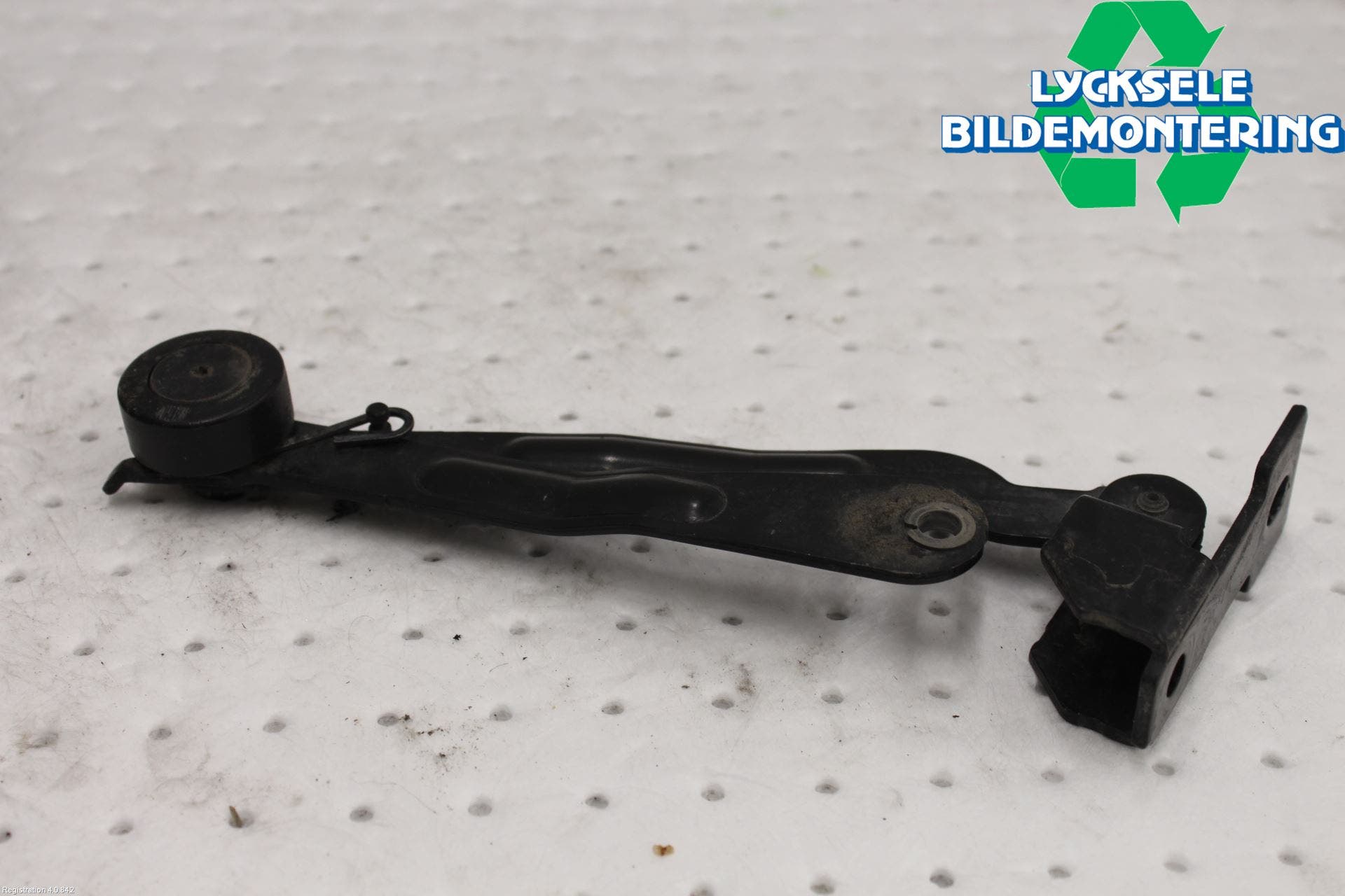 Volvo XC90 07-14 Bakluckegångjärn Hö