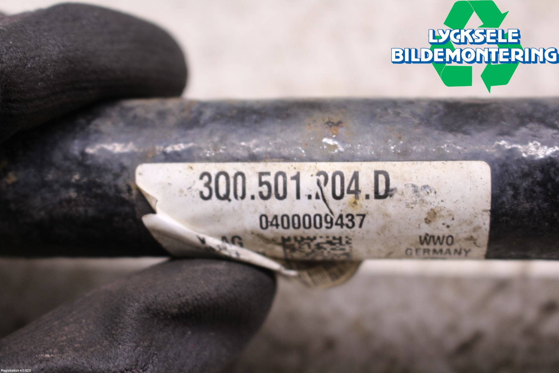 Volkswagen VW PASSAT 15-19 Drivaxel Bak Höger