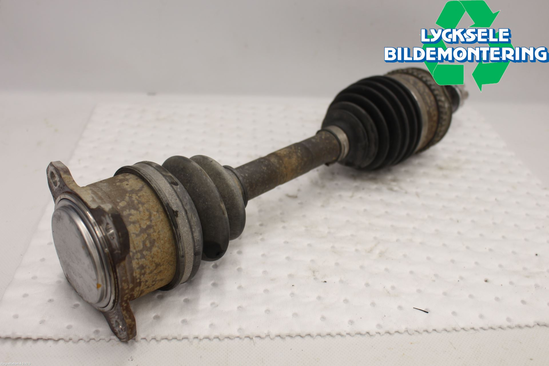 Mitsubishi L200 16-23 Drivaxel Fram Höger