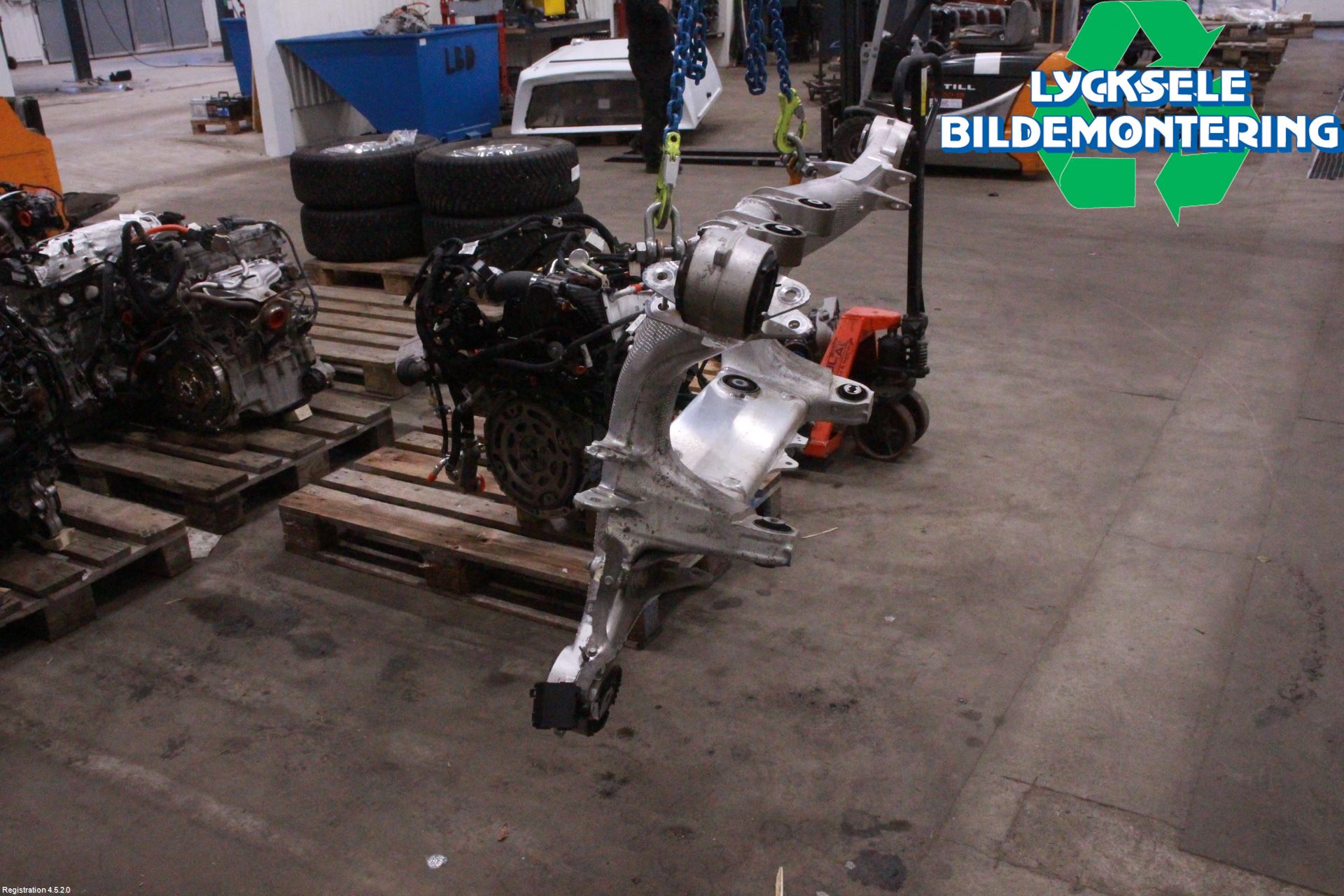 BMW X7 G07 19- Bakaxelbalk