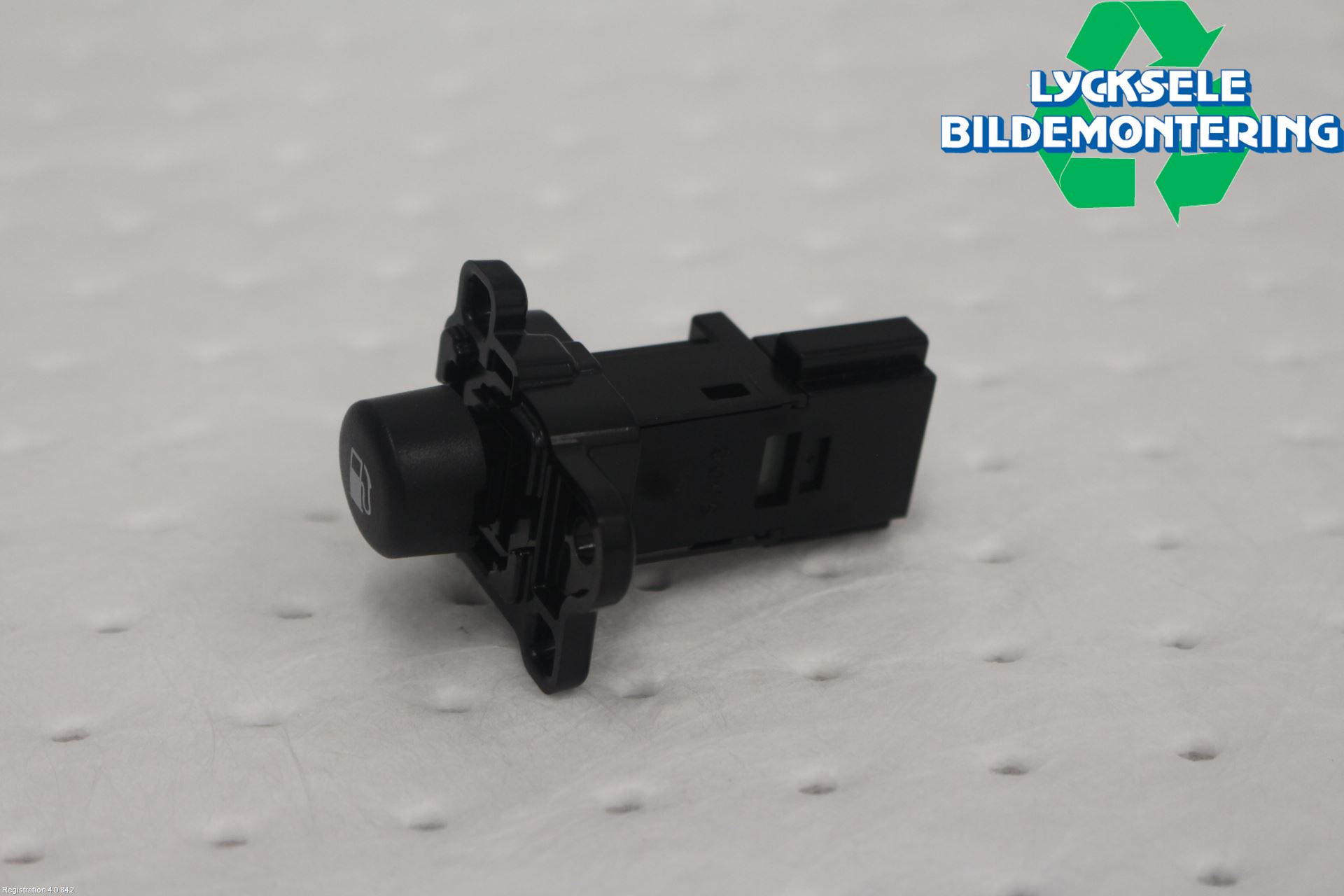 Mitsubishi OUTLANDER 13-21 Strömställare Tanklucka