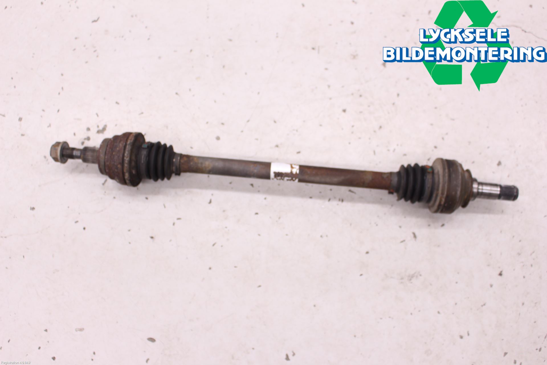 Mercedes-Benz MB ML (W164) 05-11 Drivaxel Bak Höger