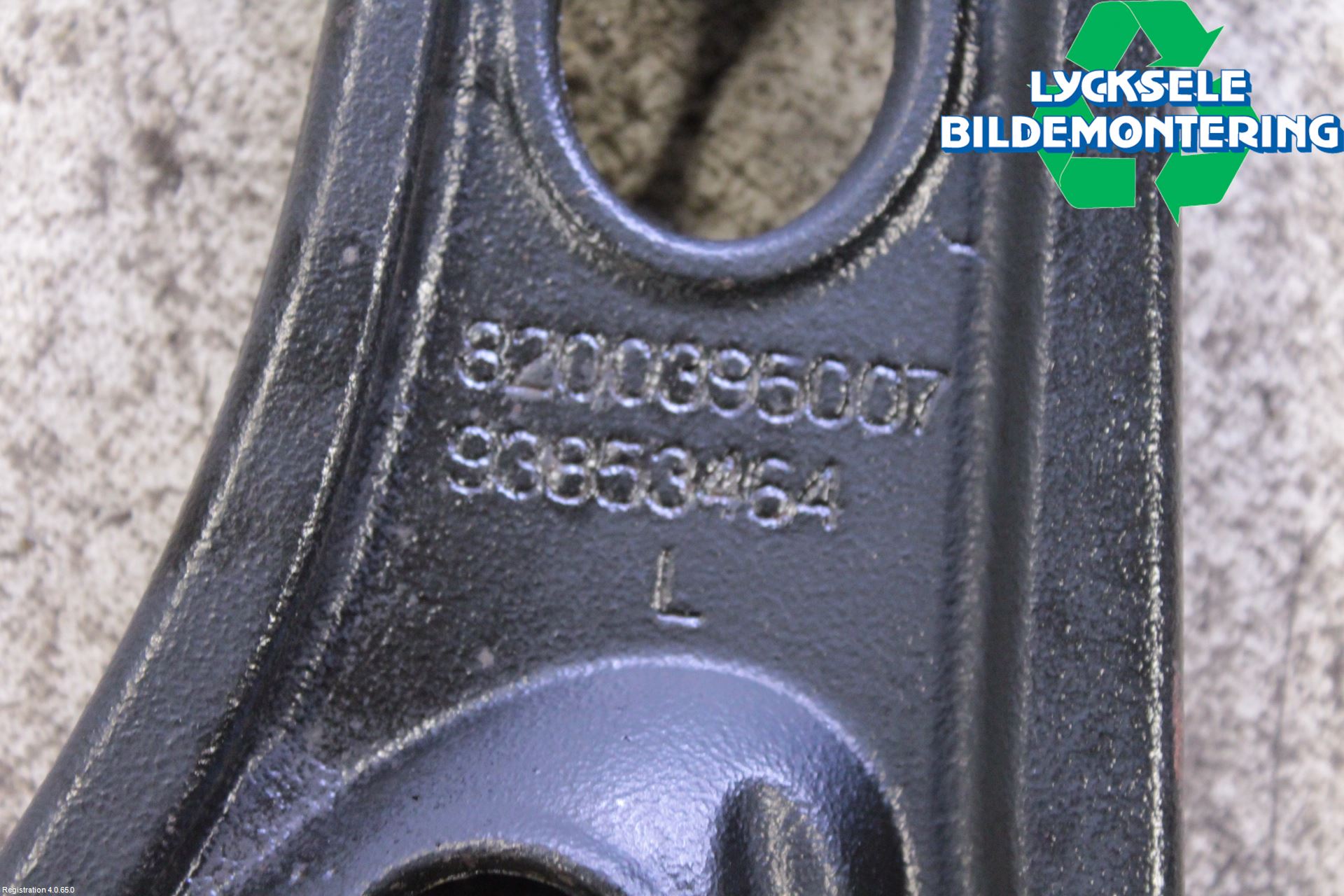 Opel VIVARO 01-14 Bärarm Fram Undre Vä