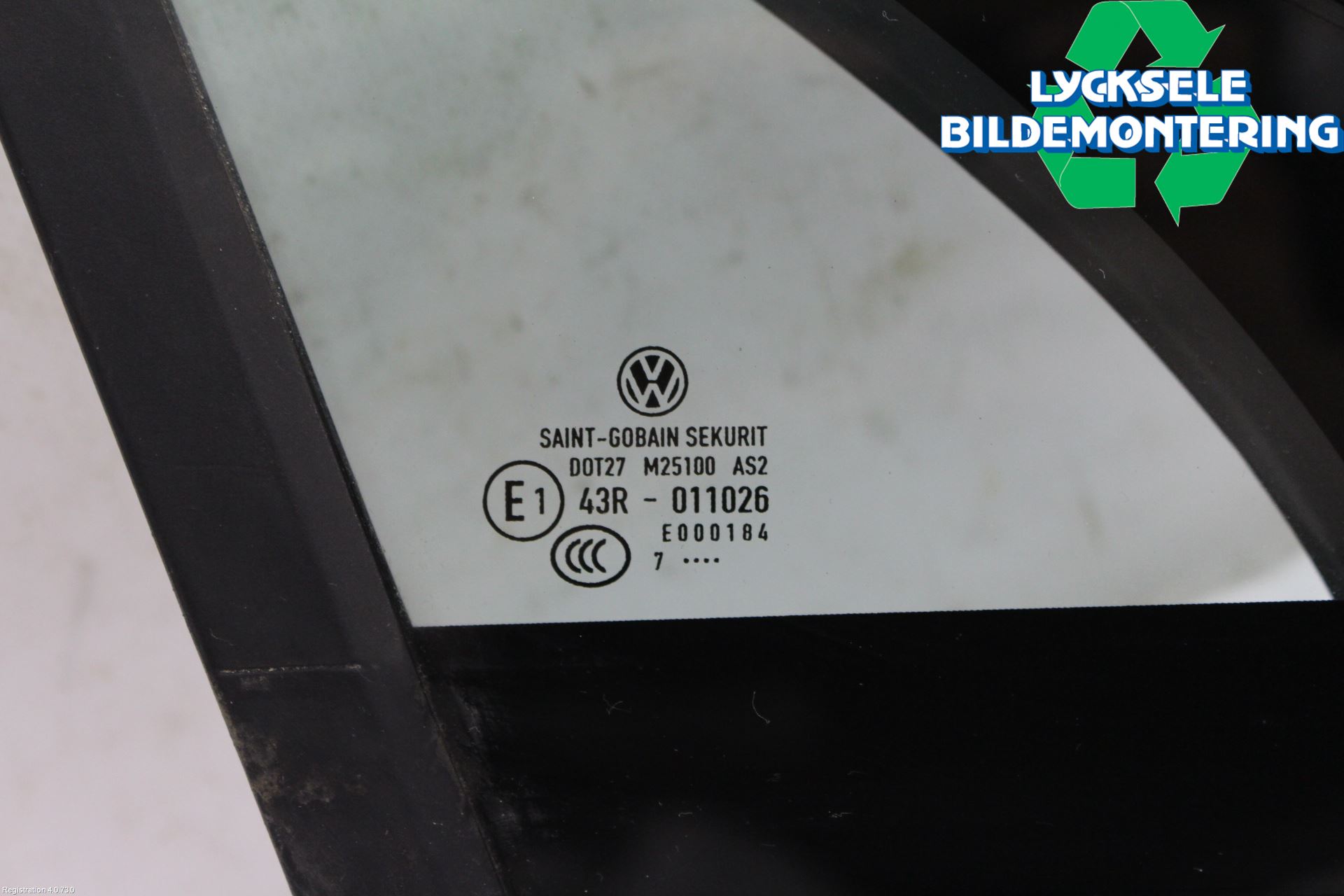 Volkswagen VW PASSAT 15-19 Dörruta Fram Lilla Hö