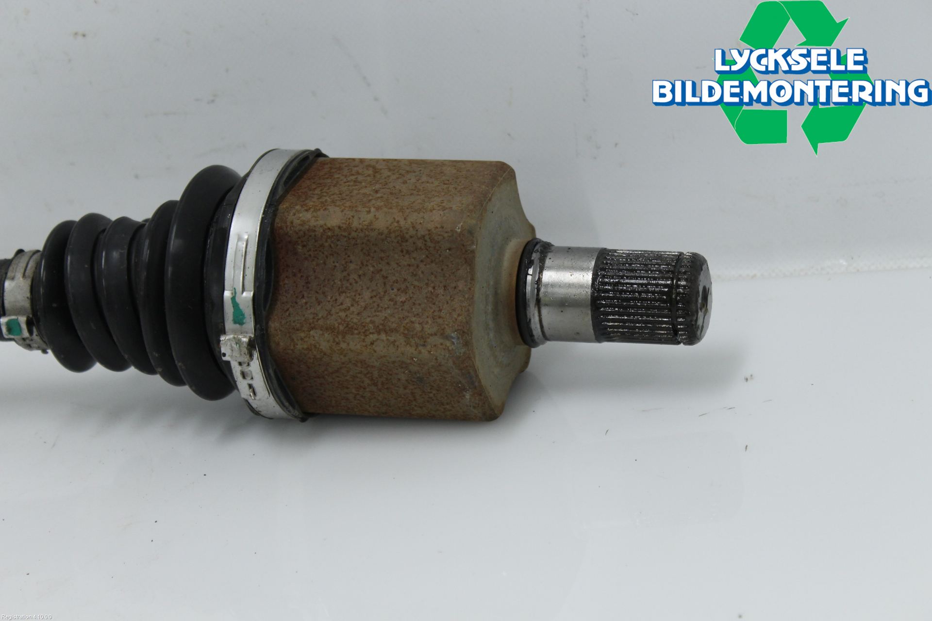 Volkswagen VW T-ROC 18- Drivaxel Fram Vänster