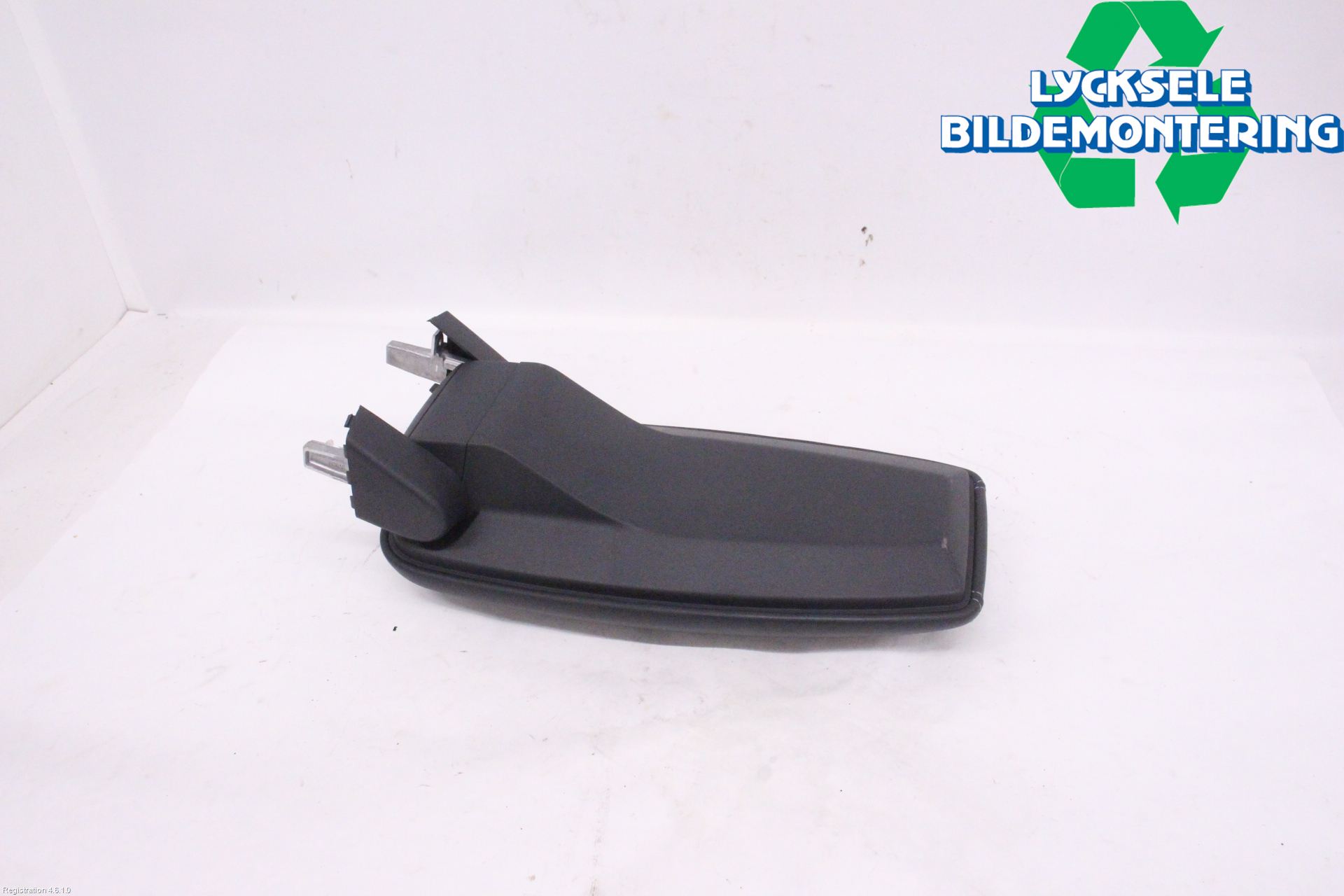 Ford MUSTANG Mach-E 21- Inredning Armstöd