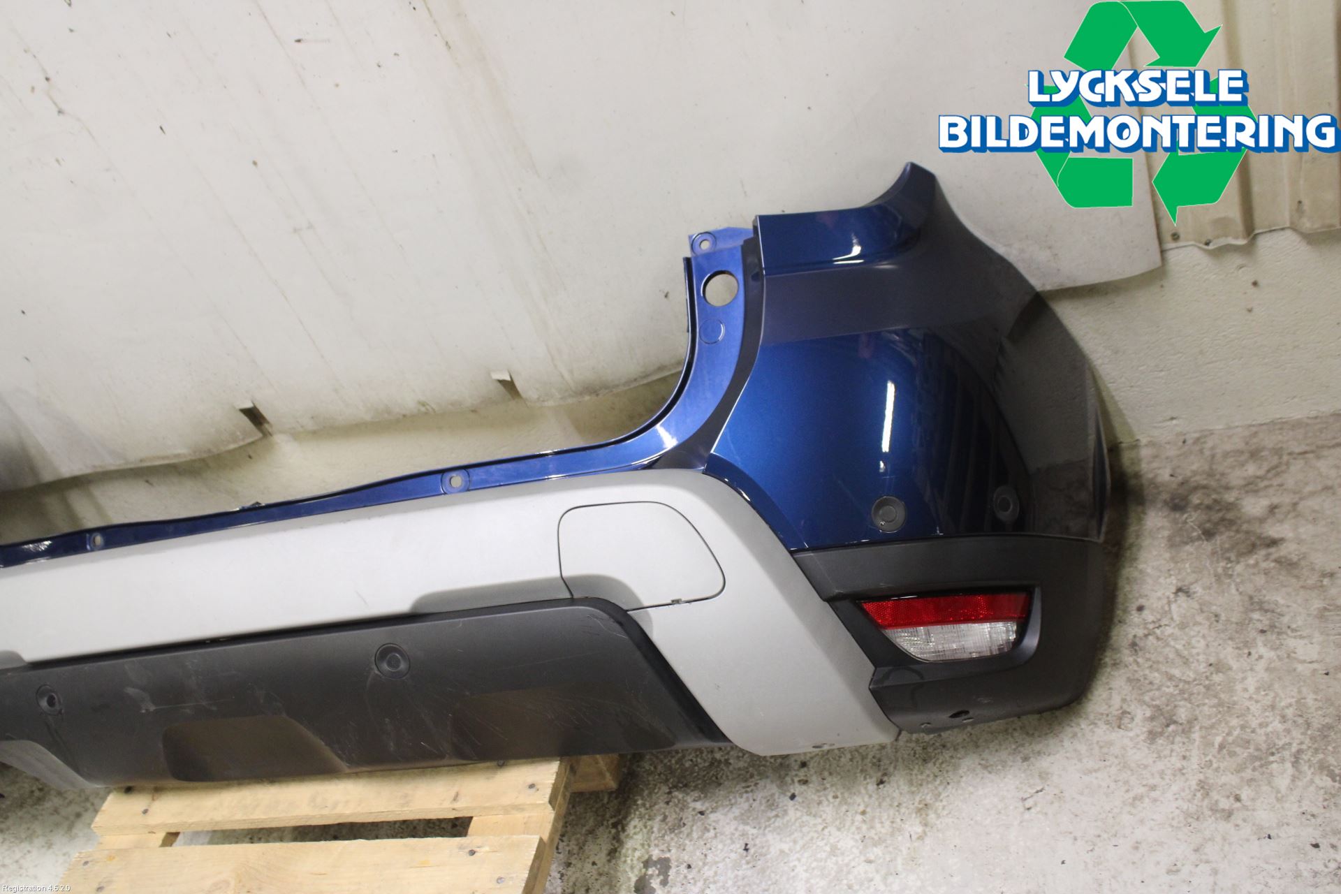 Dacia DUSTER 10-17 Stötfångarbeklädnad Bak