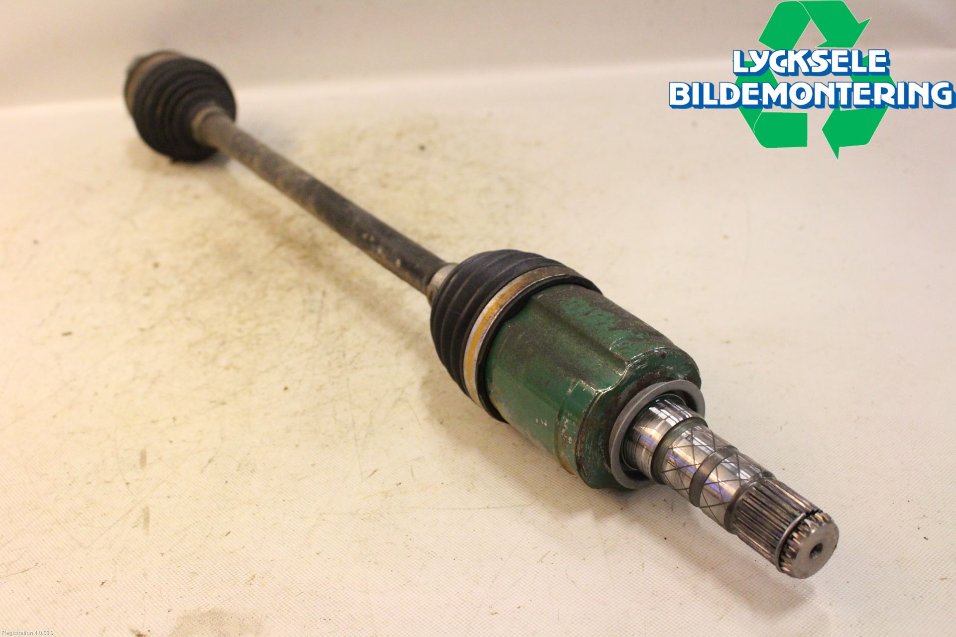 Subaru LEGACY 10-14 Drivaxel Fram Vänster