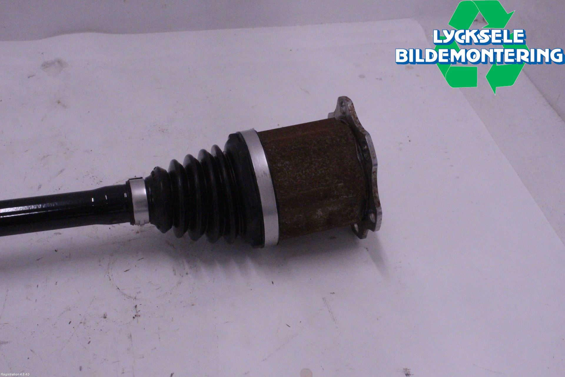 Skoda KAMIQ 20- Drivaxel Fram Höger