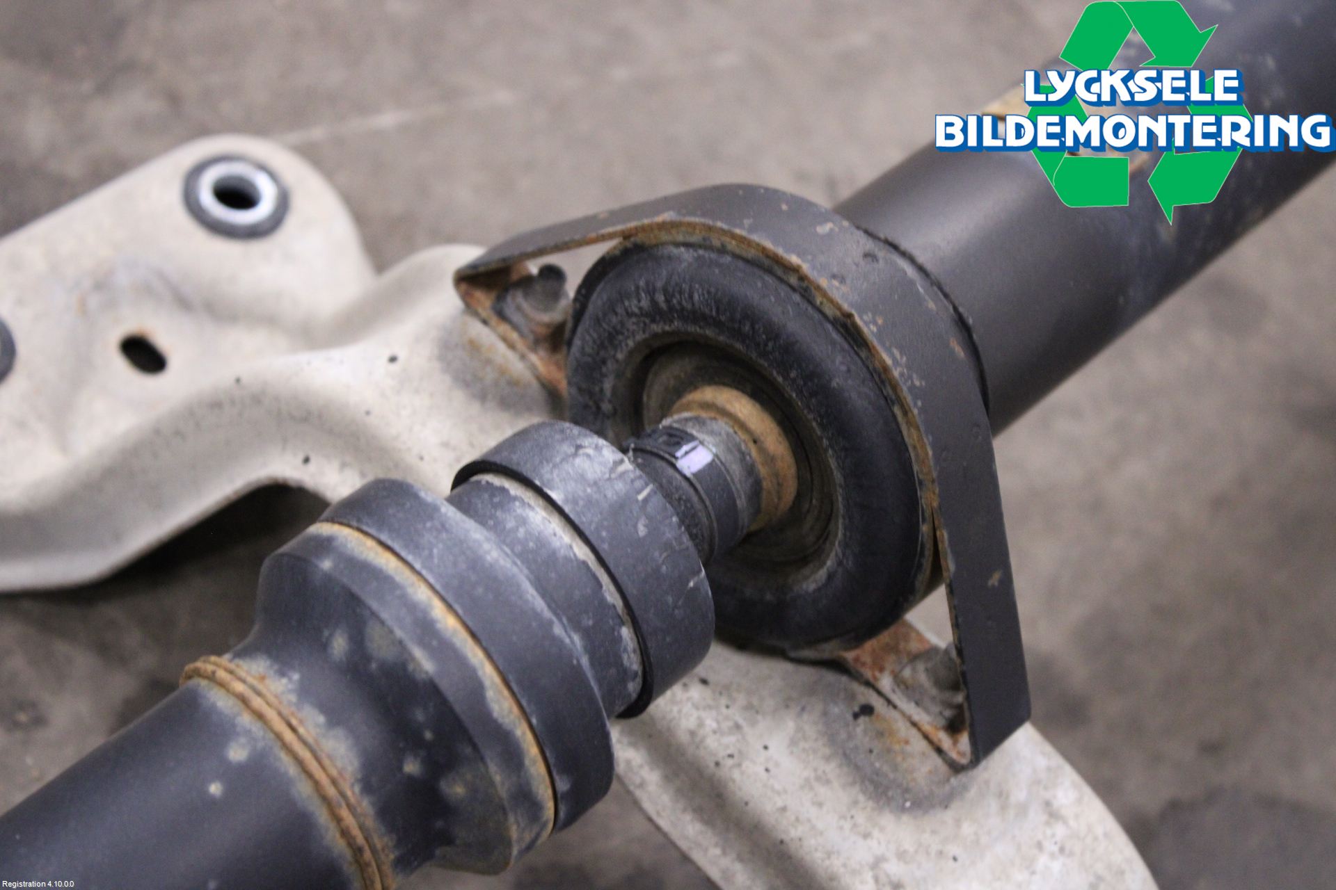 Volvo XC70 14-16 Mellanaxel Komp