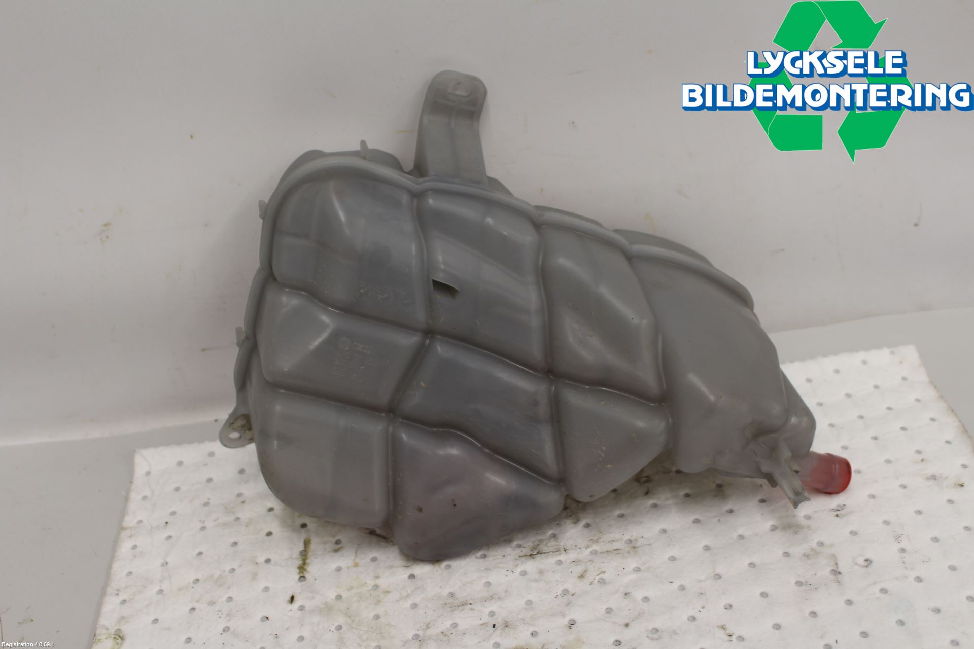 Audi A8/S8 4H 10-17 Expansionstank