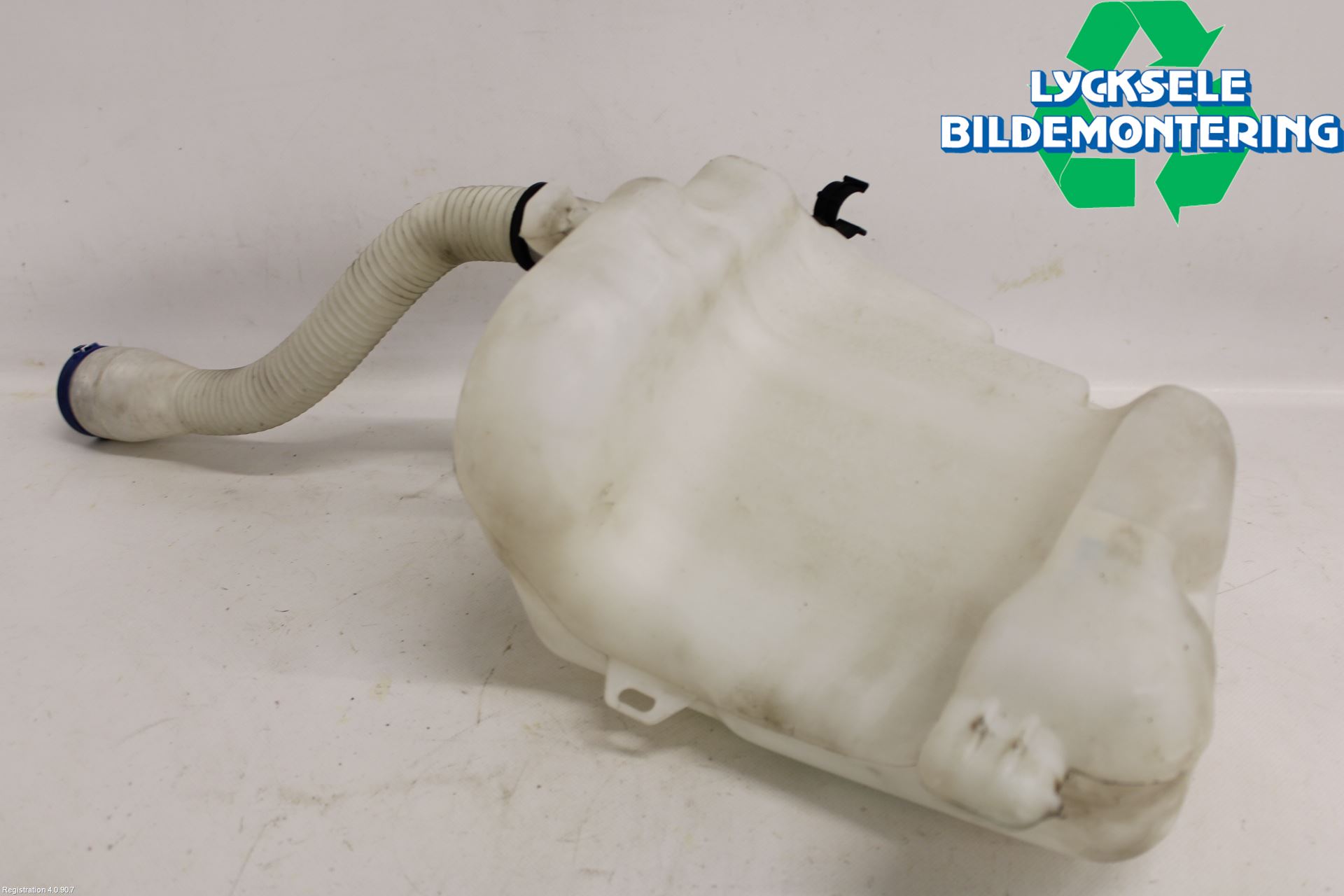 Peugeot PARTNER 08-15 Spolartank Vindruta