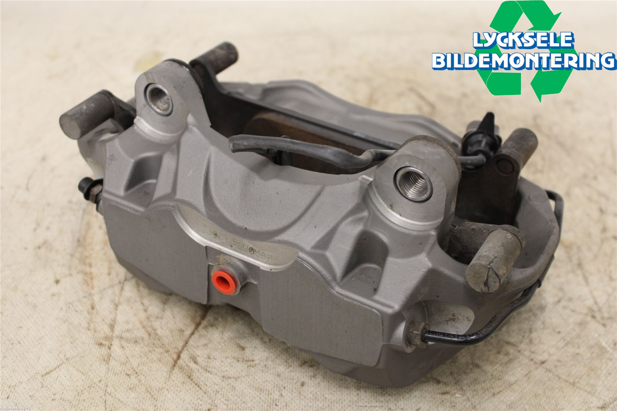 Audi A6 F2/C8 19- Bromsok Fram Vänster