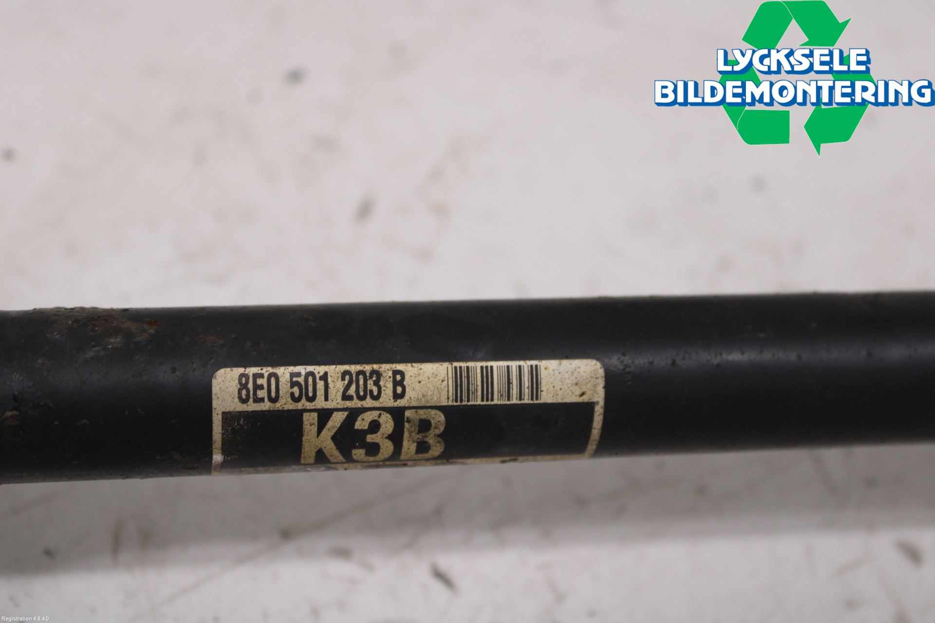Volkswagen VW PASSAT 01-05 Drivaxel Bak Höger
