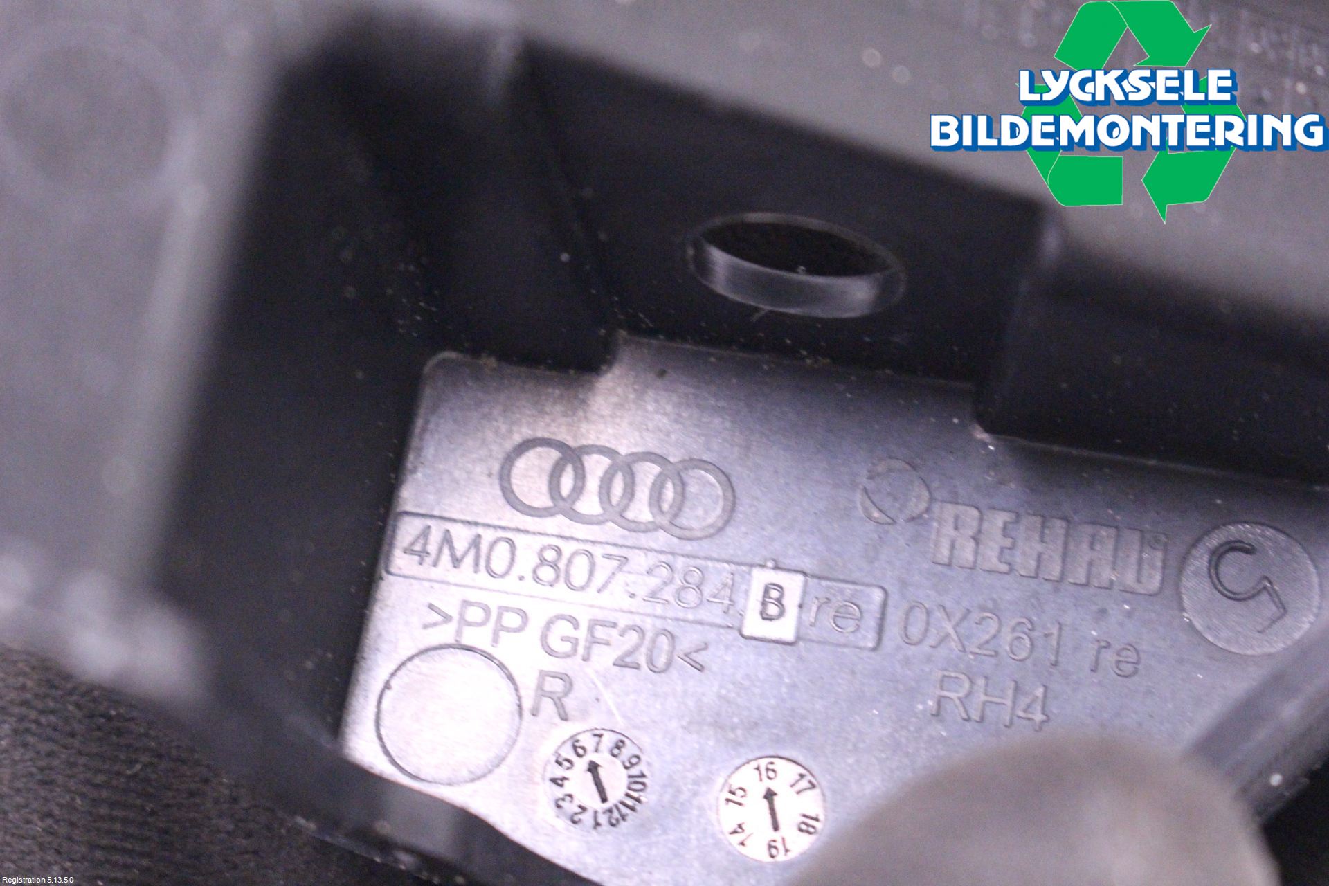 Audi Q7/SQ7 Skärmfäste Fram Hö