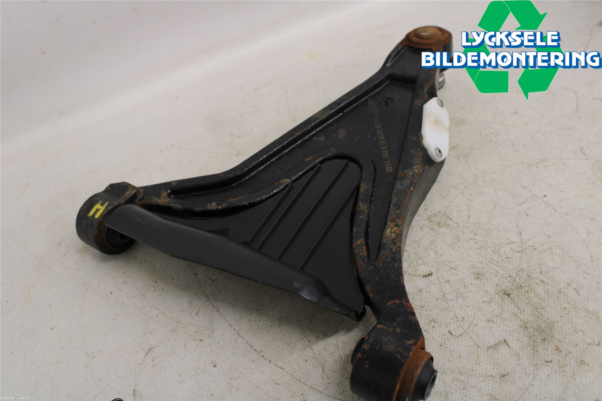 Mitsubishi LANCER  03-07 Bärarm Fram Undre Hö