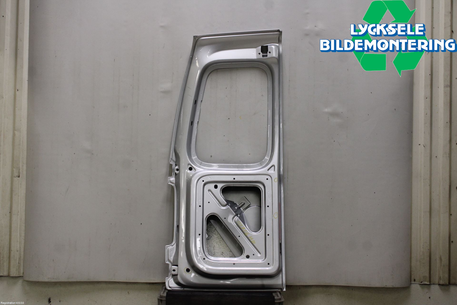Volkswagen VW CADDY 11-15 Dörr Bak Van-Skåp Höger