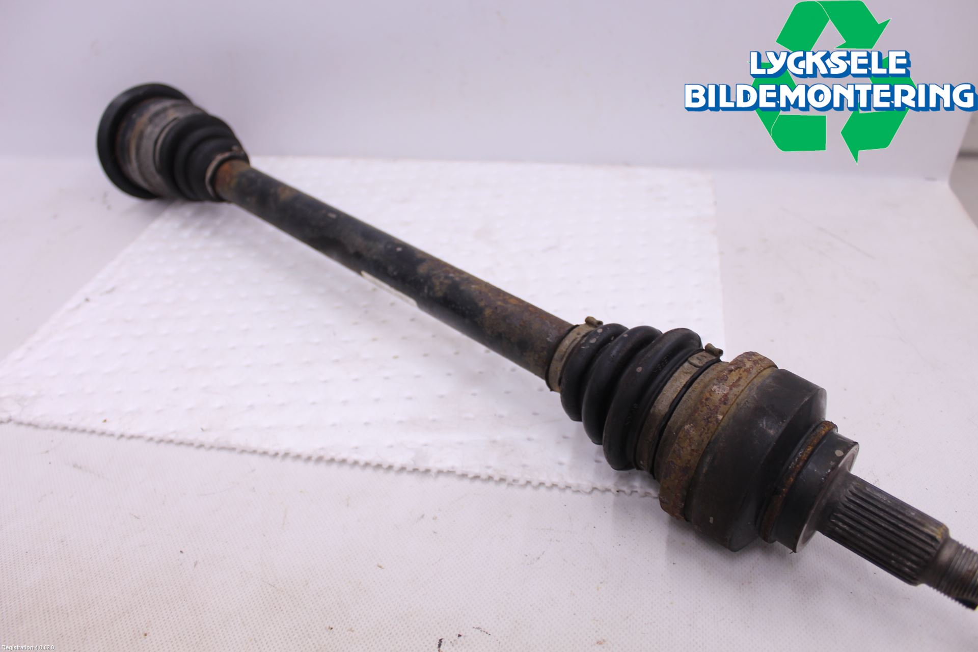 BMW 4 F36 Gran Coupé 14-20 Drivaxel Bak Vänster