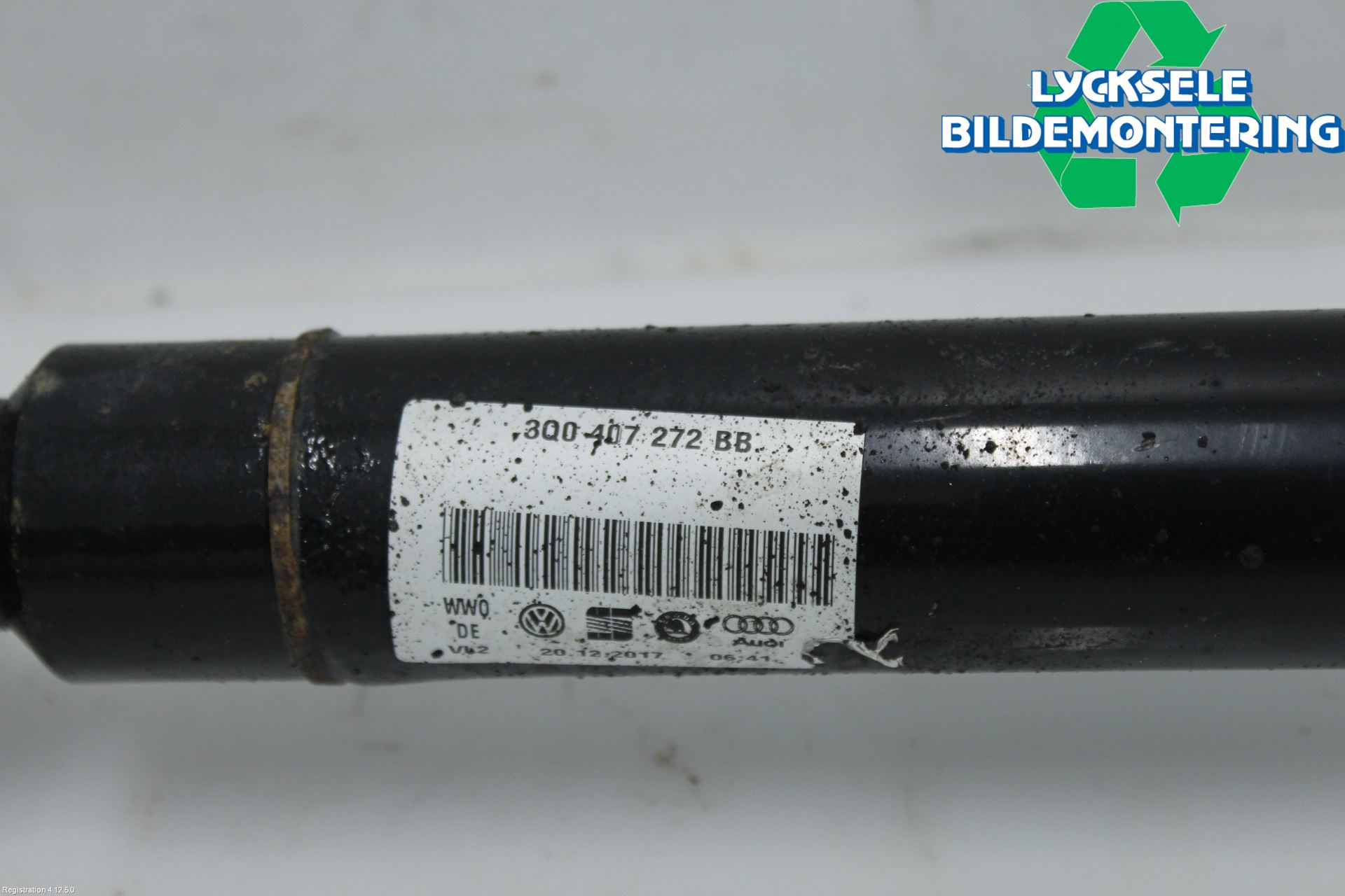 Volkswagen VW PASSAT 15-19 Drivaxel Fram Höger