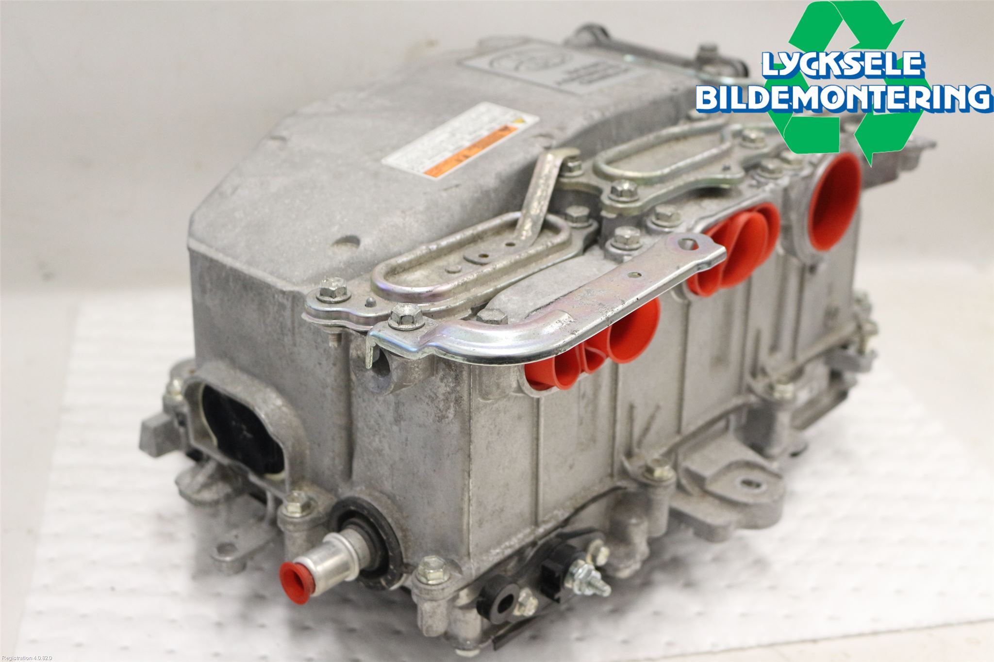 Toyota YARIS XP130 15-20 Hybridconverter