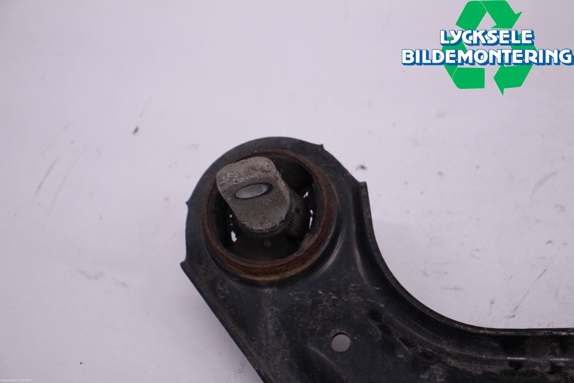 Toyota RAV4 19- Bärarm Bak Höger