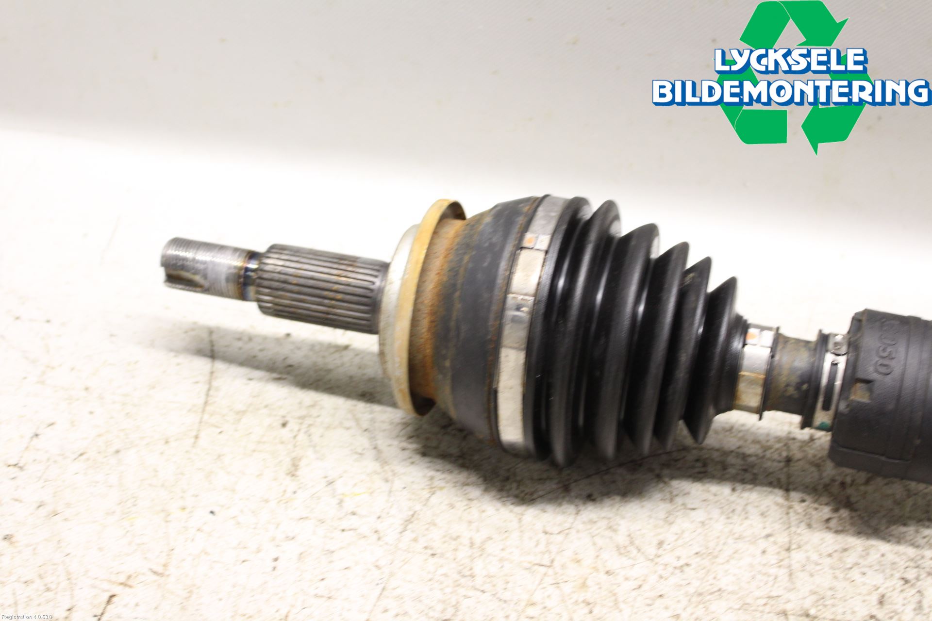 Toyota RAV4 13-18 Drivaxel Fram Vänster