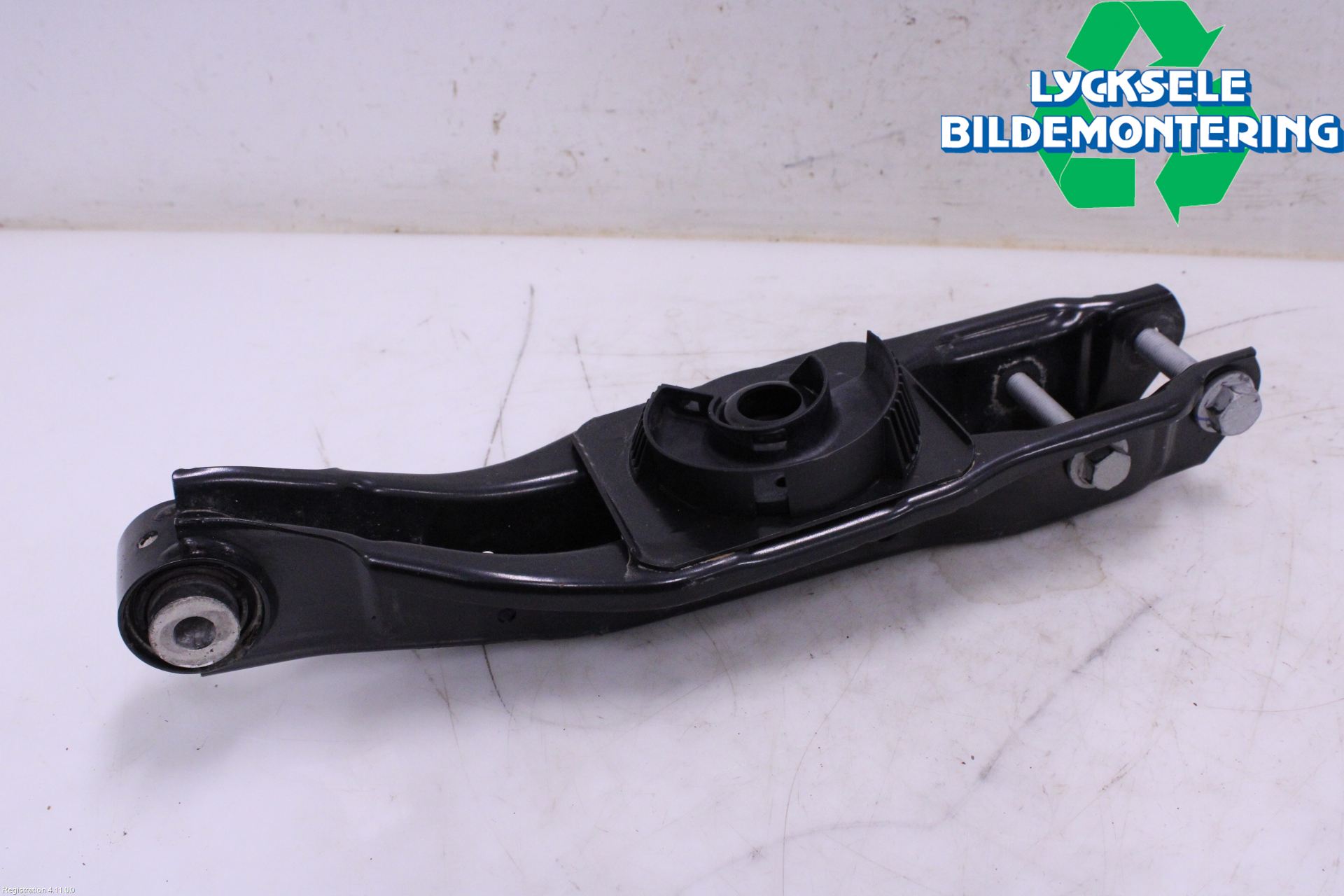 Audi Q4 E-TRON FZ 22- Bärarm Bak Höger