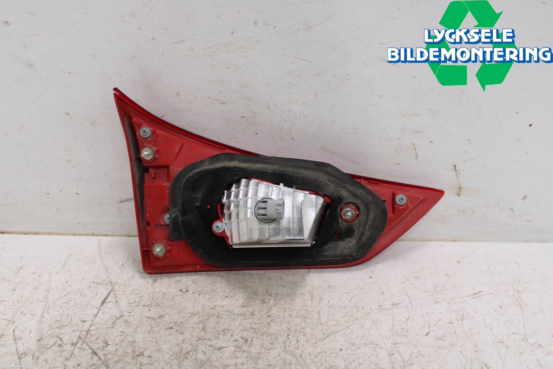 Toyota AURIS 13-19 Bakljus Lucka Hö