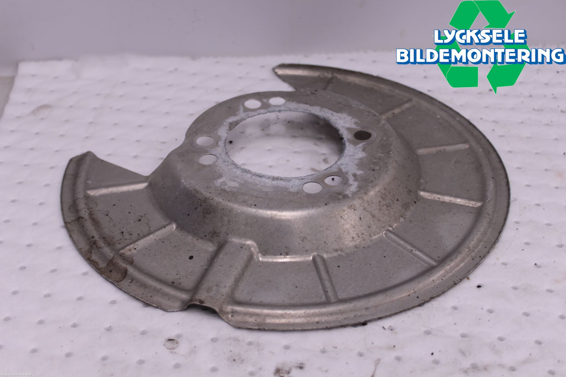 Ford FOCUS 19- Bromssköld Bak