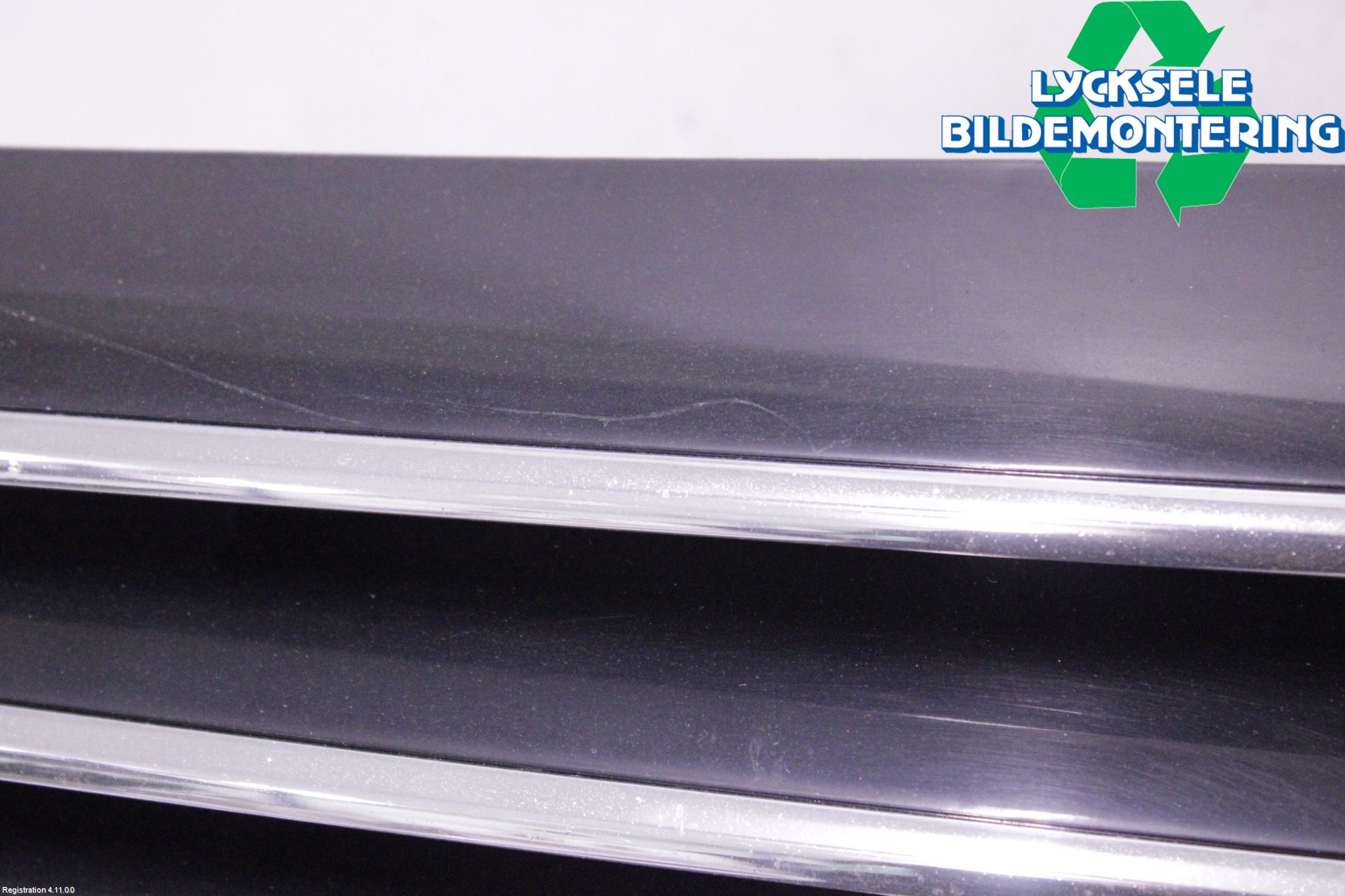 Mercedes-Benz MB CLK (C209) 02-09 Grill Komp