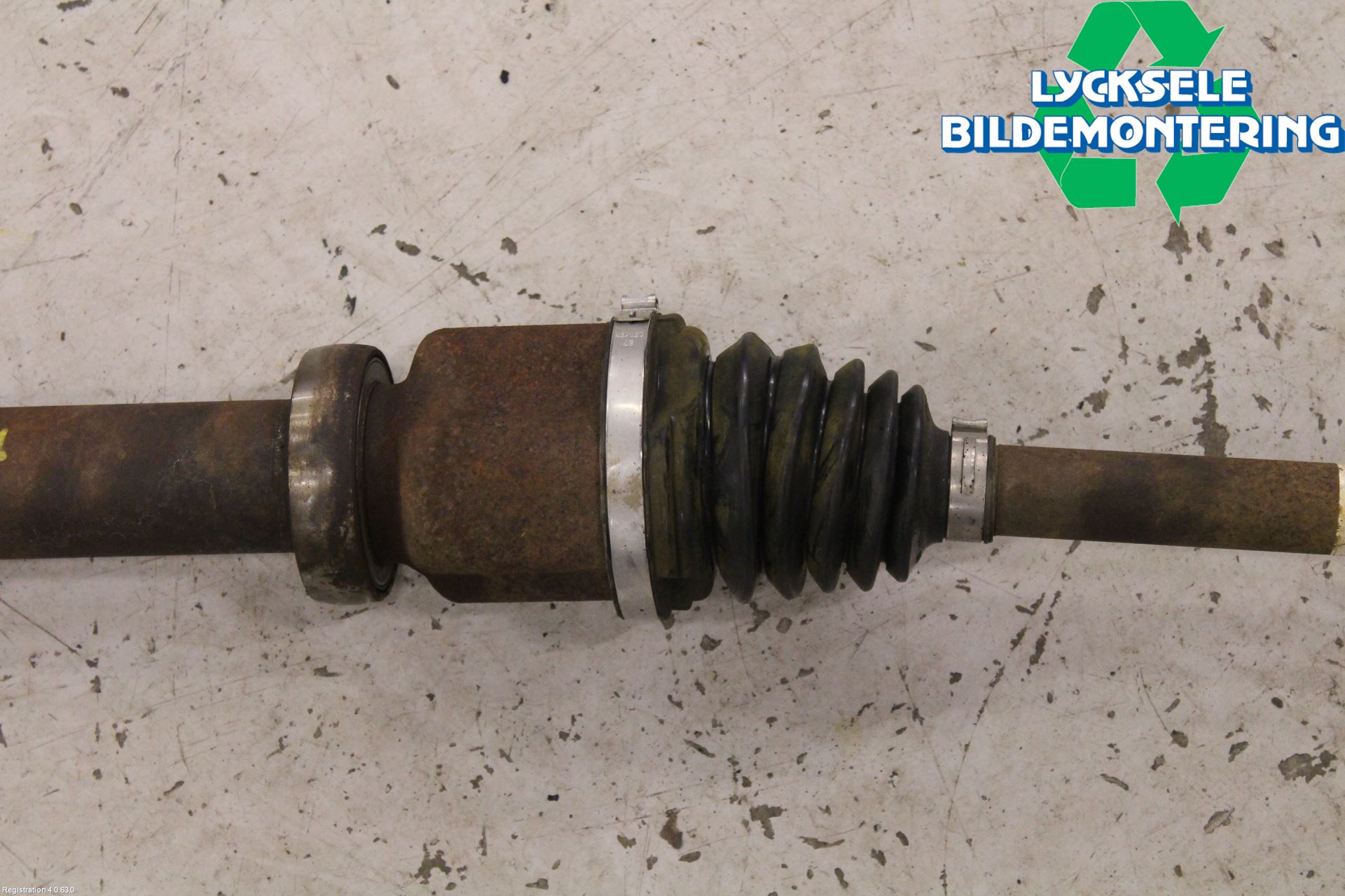 Ford FOCUS 11-14 Drivaxel Fram Höger