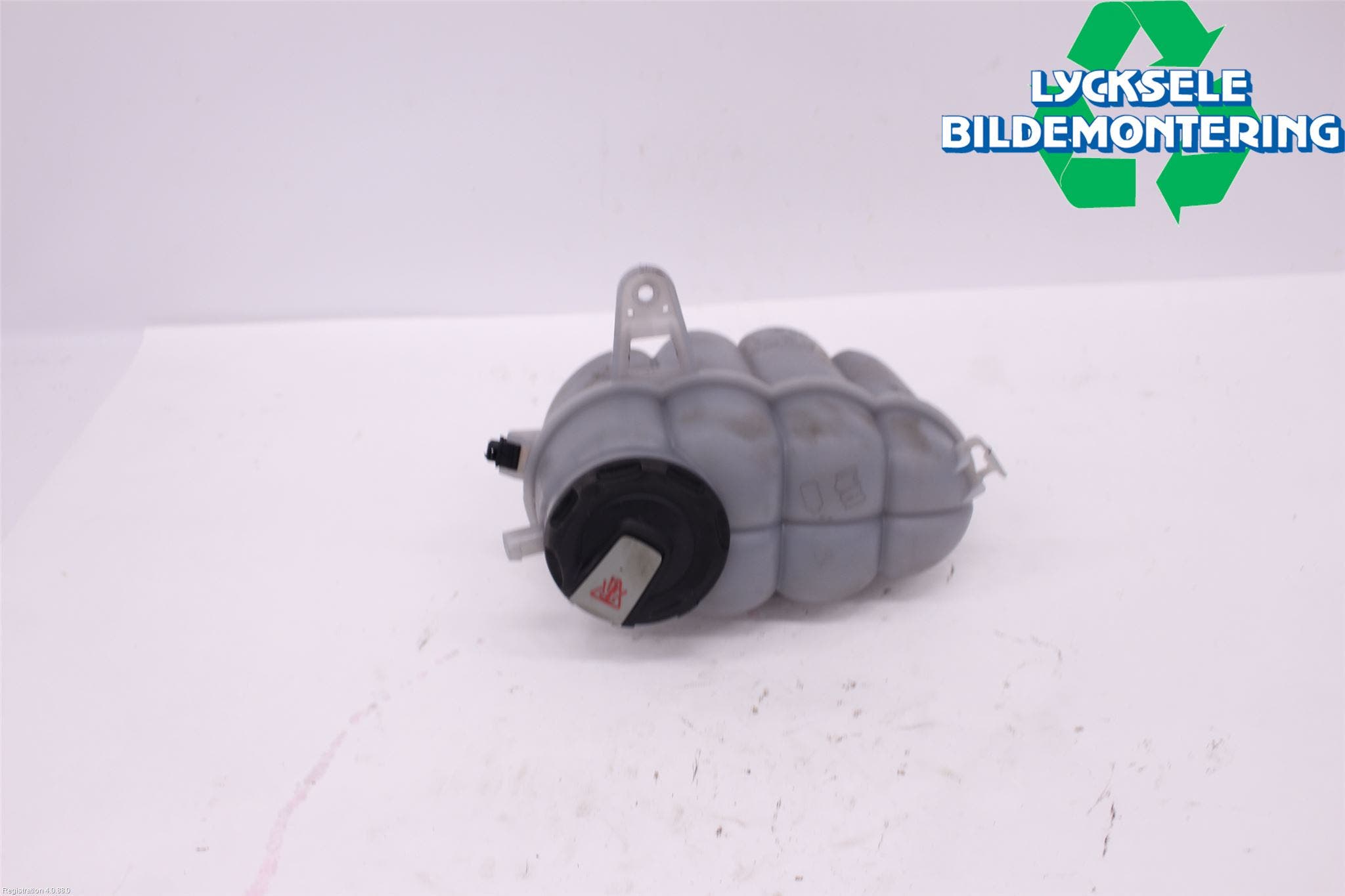 Audi A4 ALLROAD 17- Expansionstank