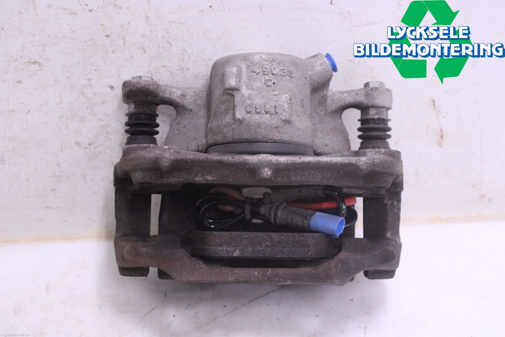 BMW 3 G20/G21/G80/G81 19- Bromsok Fram Vänster