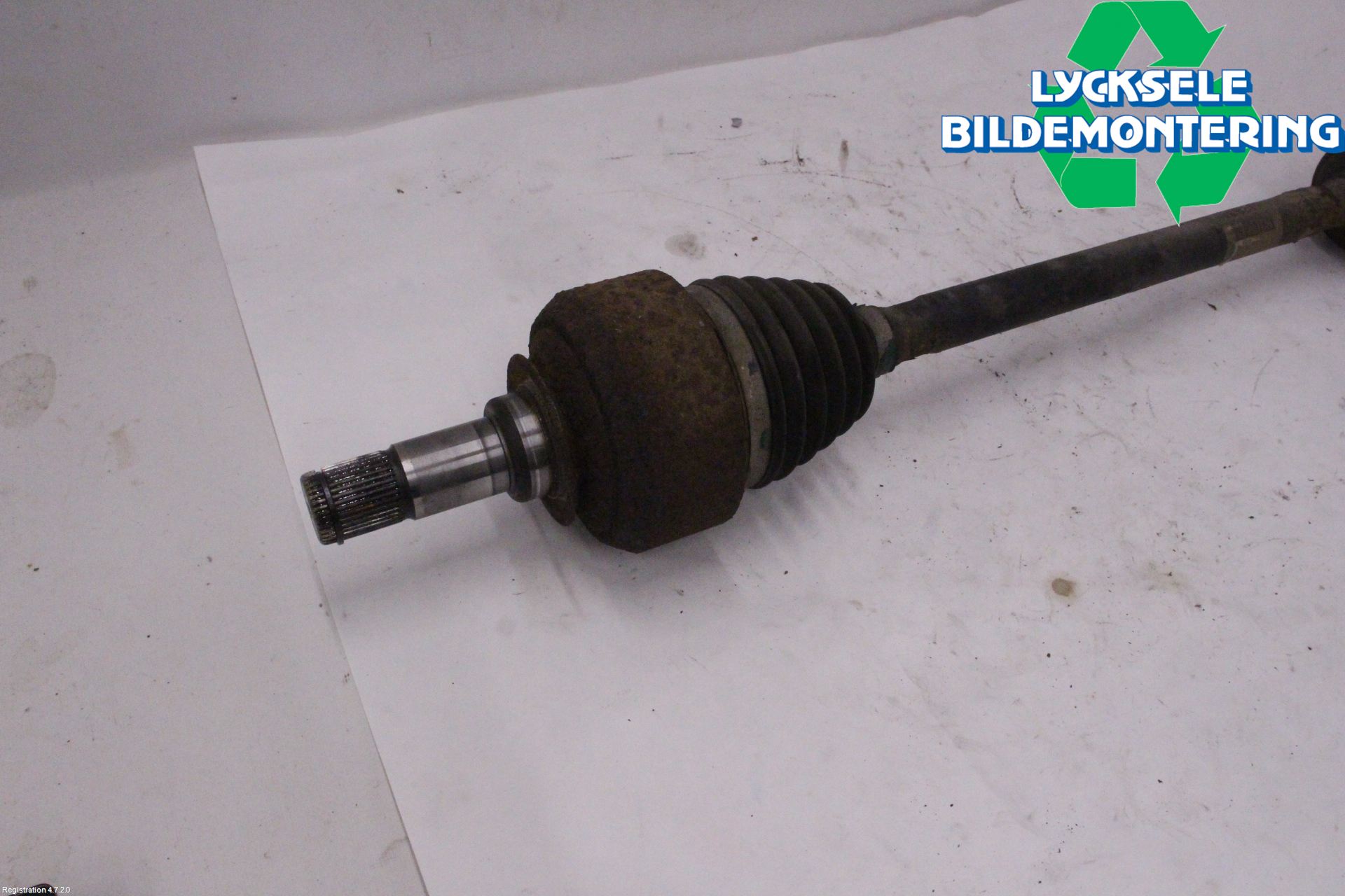 Mercedes-Benz MB ML (W164) 05-11 Drivaxel Bak Vänster