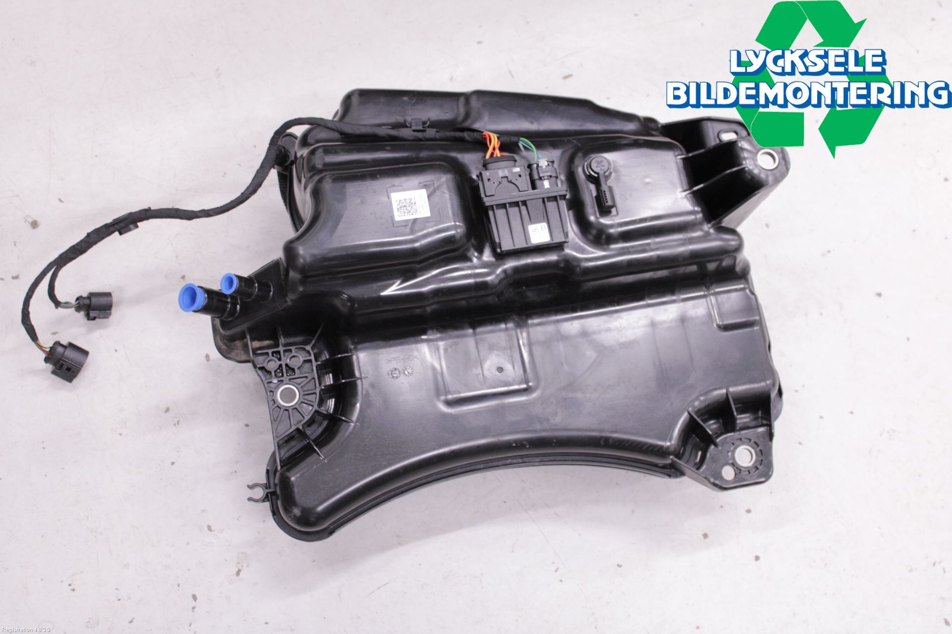 Volkswagen VW GOLF / E-GOLF VIII 20- Adblue Tank