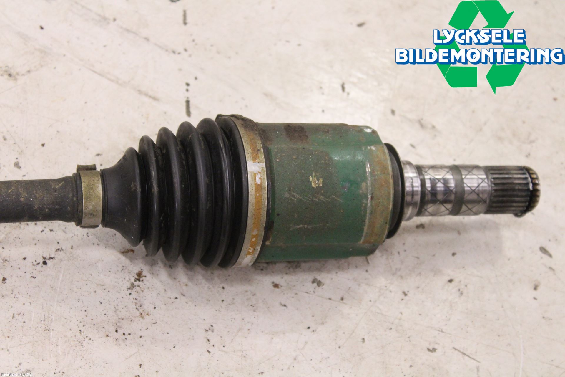 Subaru LEGACY 10-14 Drivaxel Fram Höger