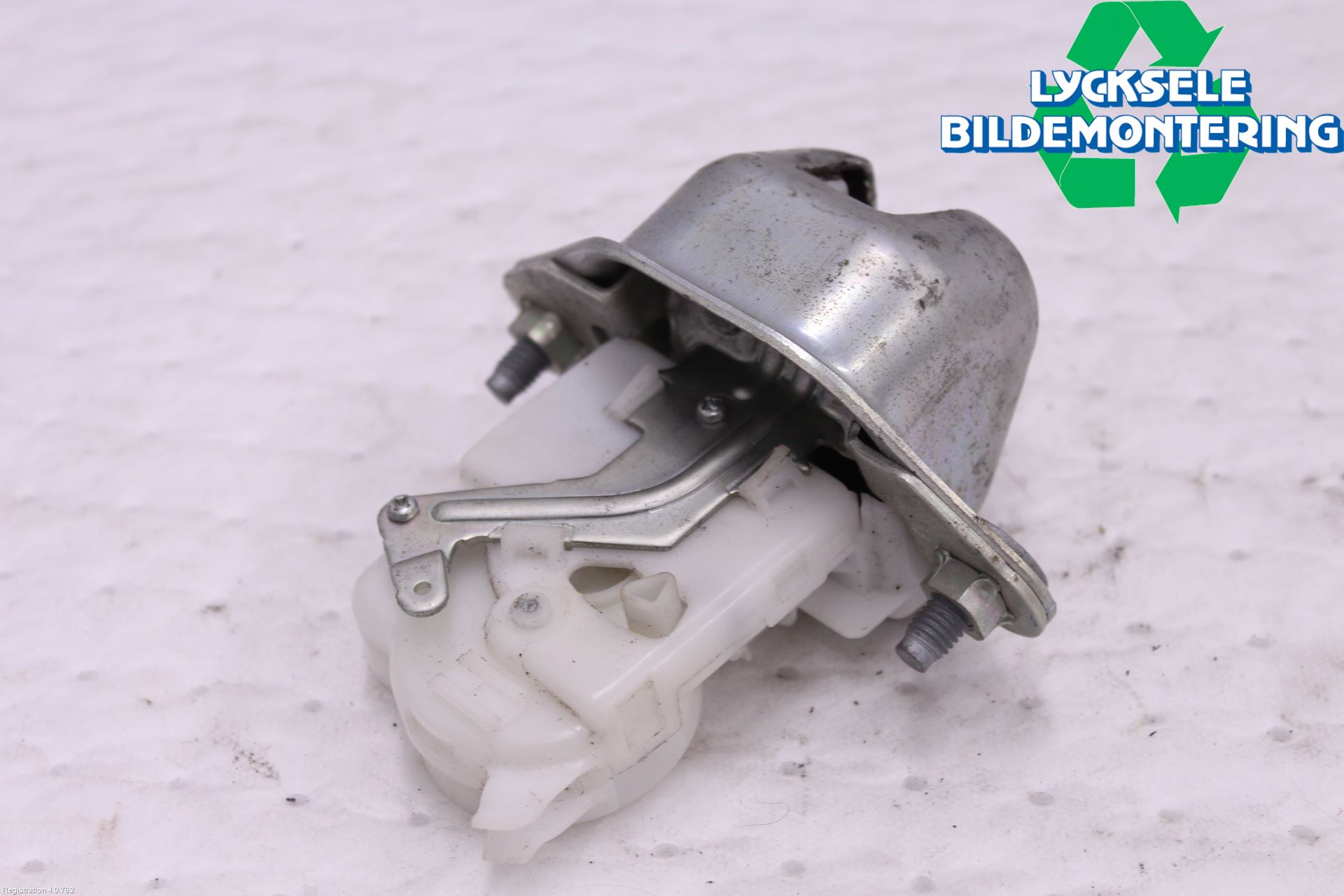 Subaru OUTBACK 10-15 Låskista Baklucka