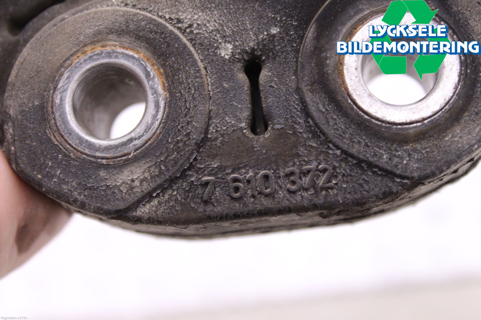 BMW 3 F30/F31/F80 12-19 Mellanaxel Gummiknut