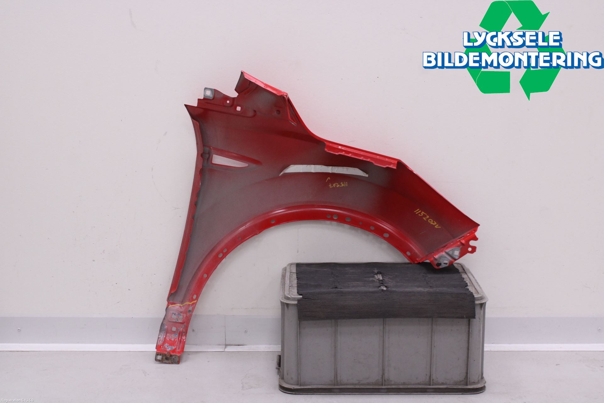 Ford KUGA 13-16 Skärm Fram Vänster