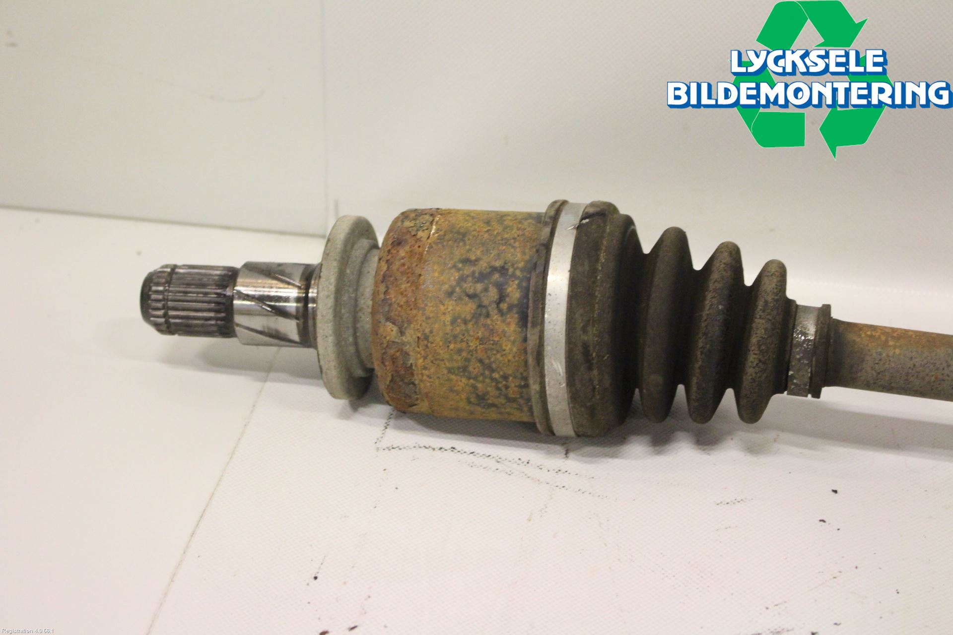 Subaru LEGACY    07-09 Drivaxel Bak Vänster