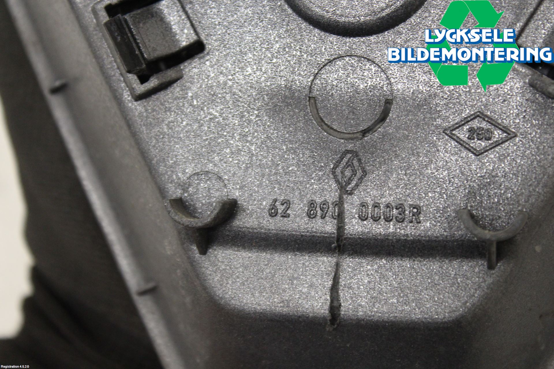 Renault LAGUNA III 08-10 Emblem