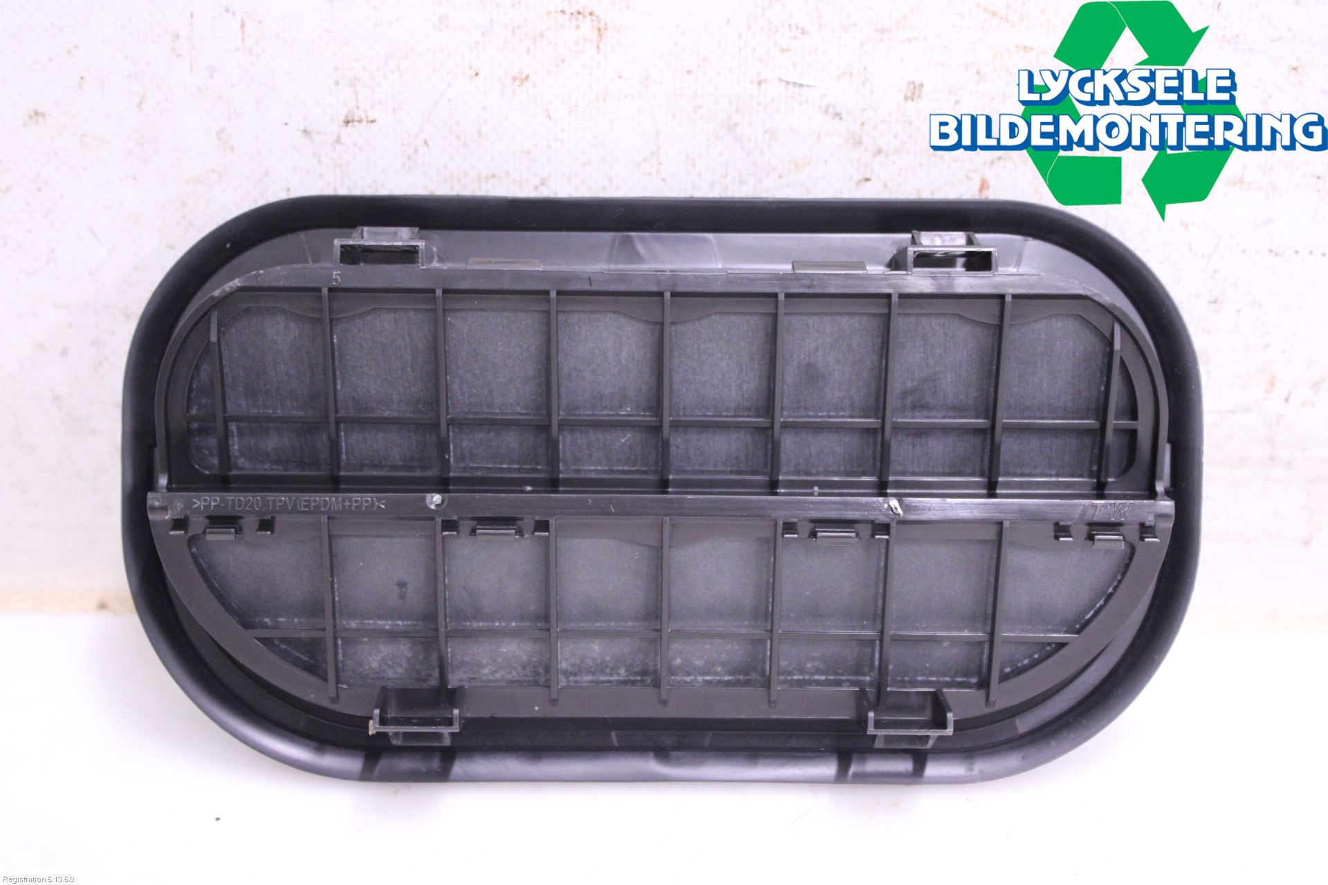 Volkswagen VW GOLF / E-GOLF VIII 20- Ventilationsutsläpp Bak