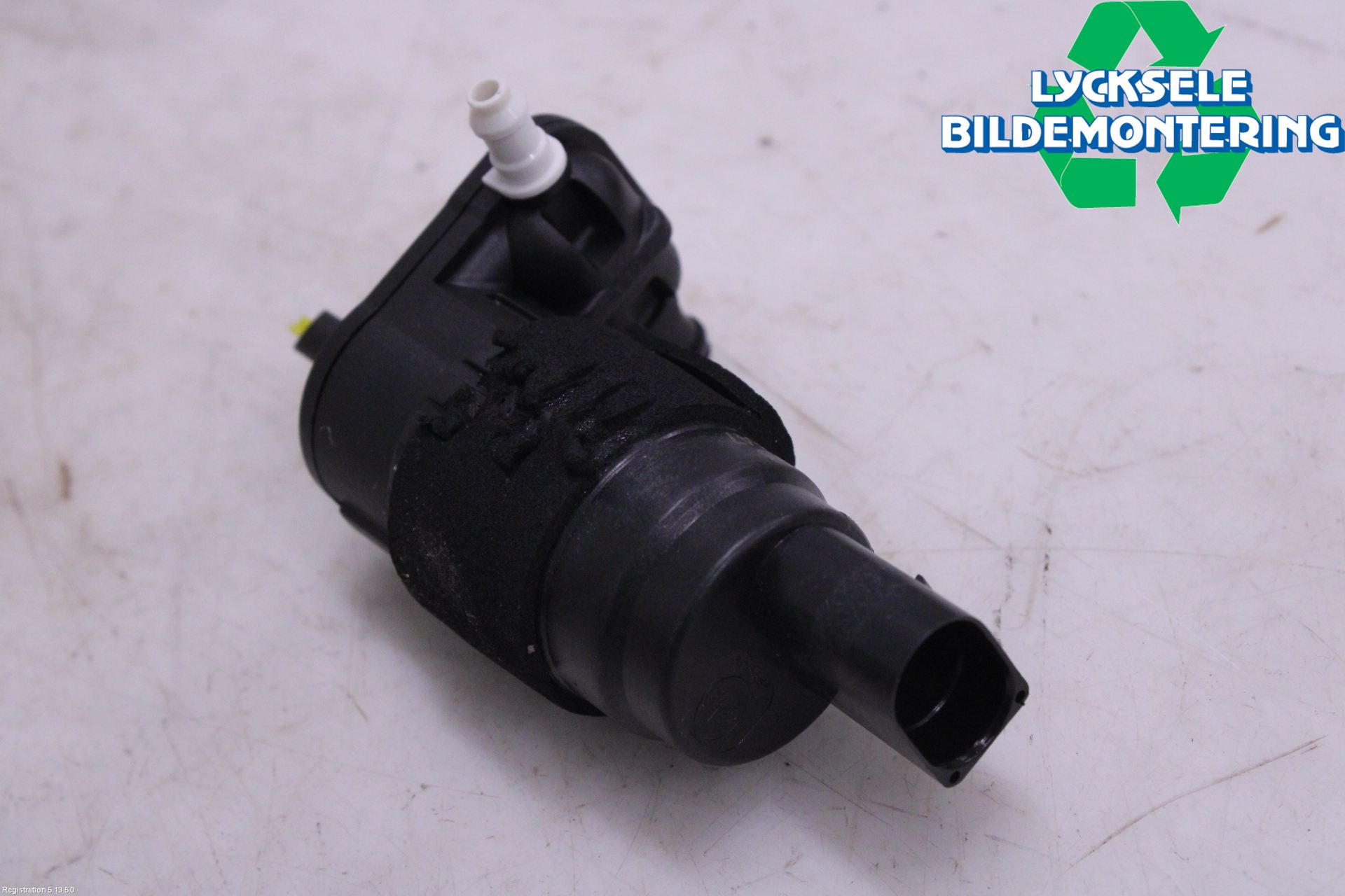 Volkswagen VW TOUAREG CR 18- Spolarpump Vindruta