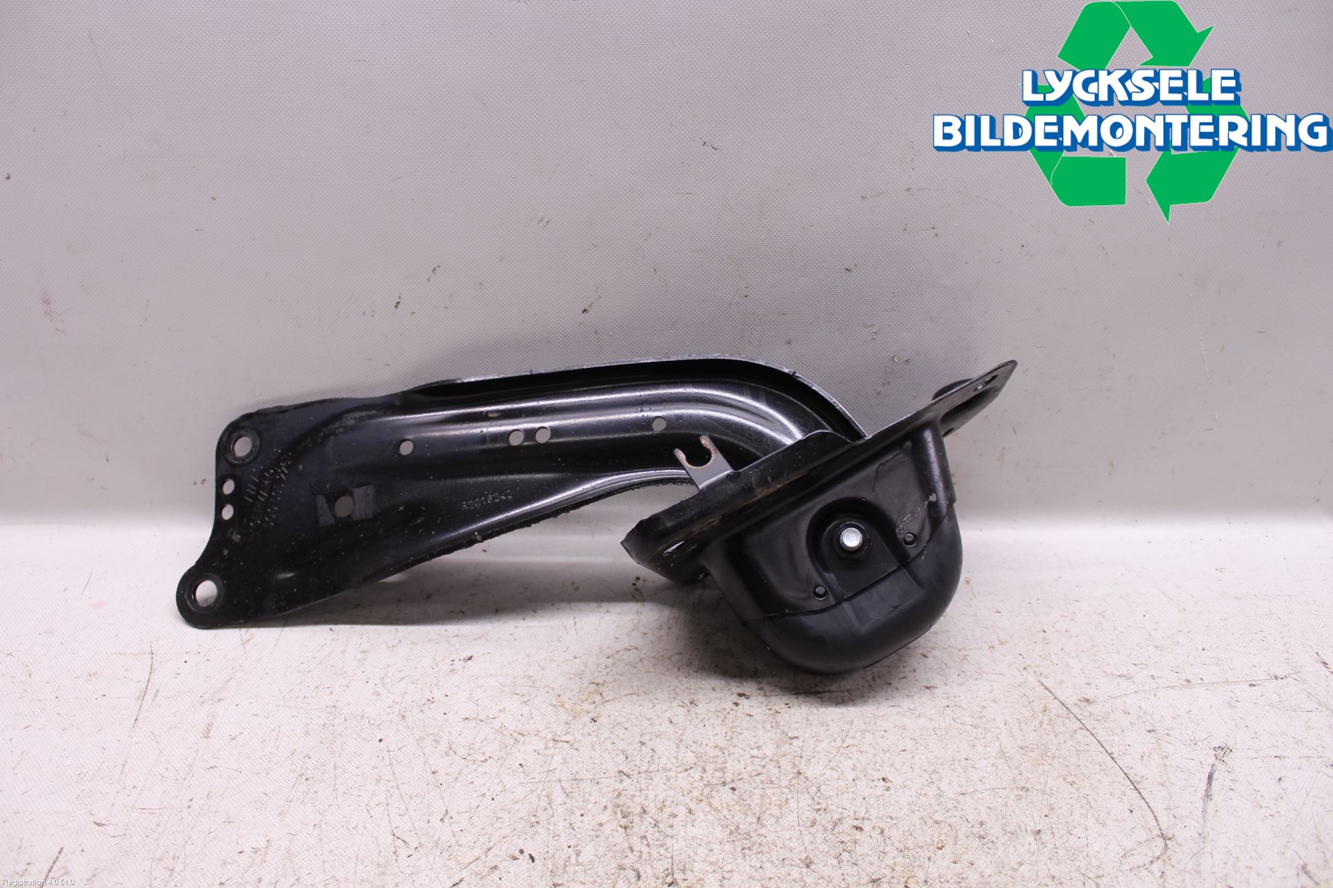 Volkswagen VW GOLF / E-GOLF VII 13-20 Bärarm Bak Höger