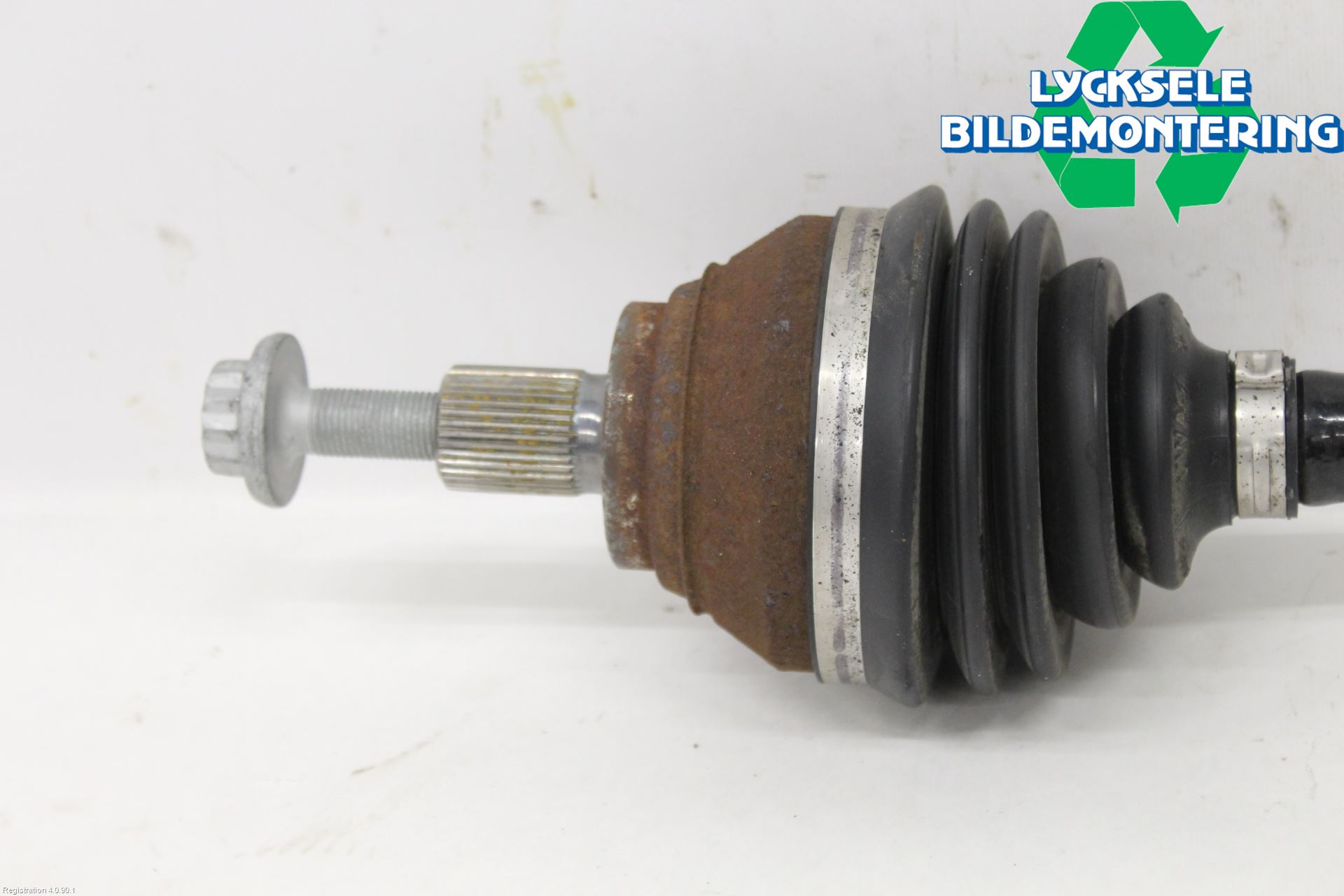 Volkswagen VW PASSAT 20-24 Drivaxel Fram Vänster